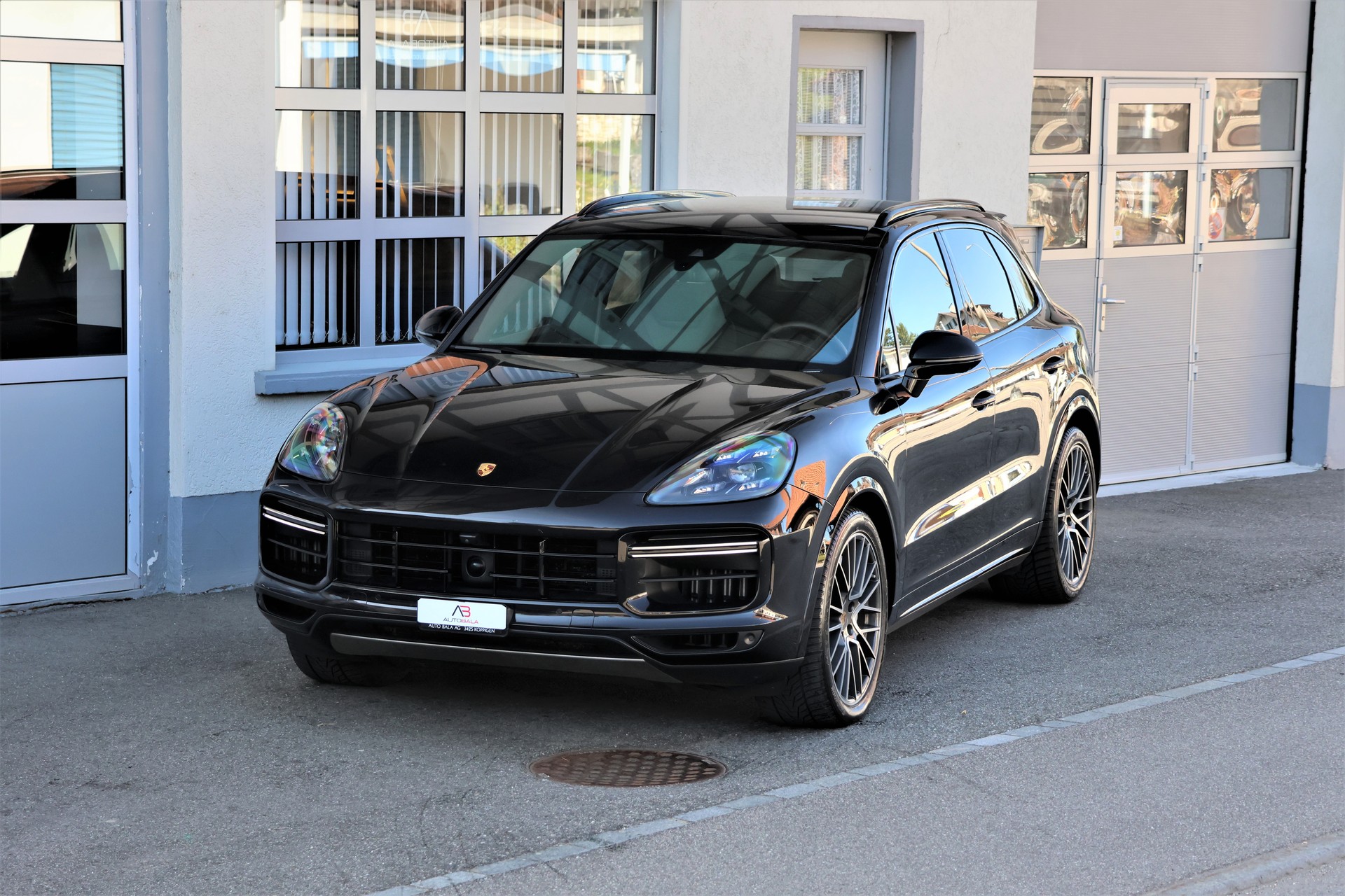 PORSCHE Cayenne Turbo (CH) 550PS „Approved bis 07/027“-image-0