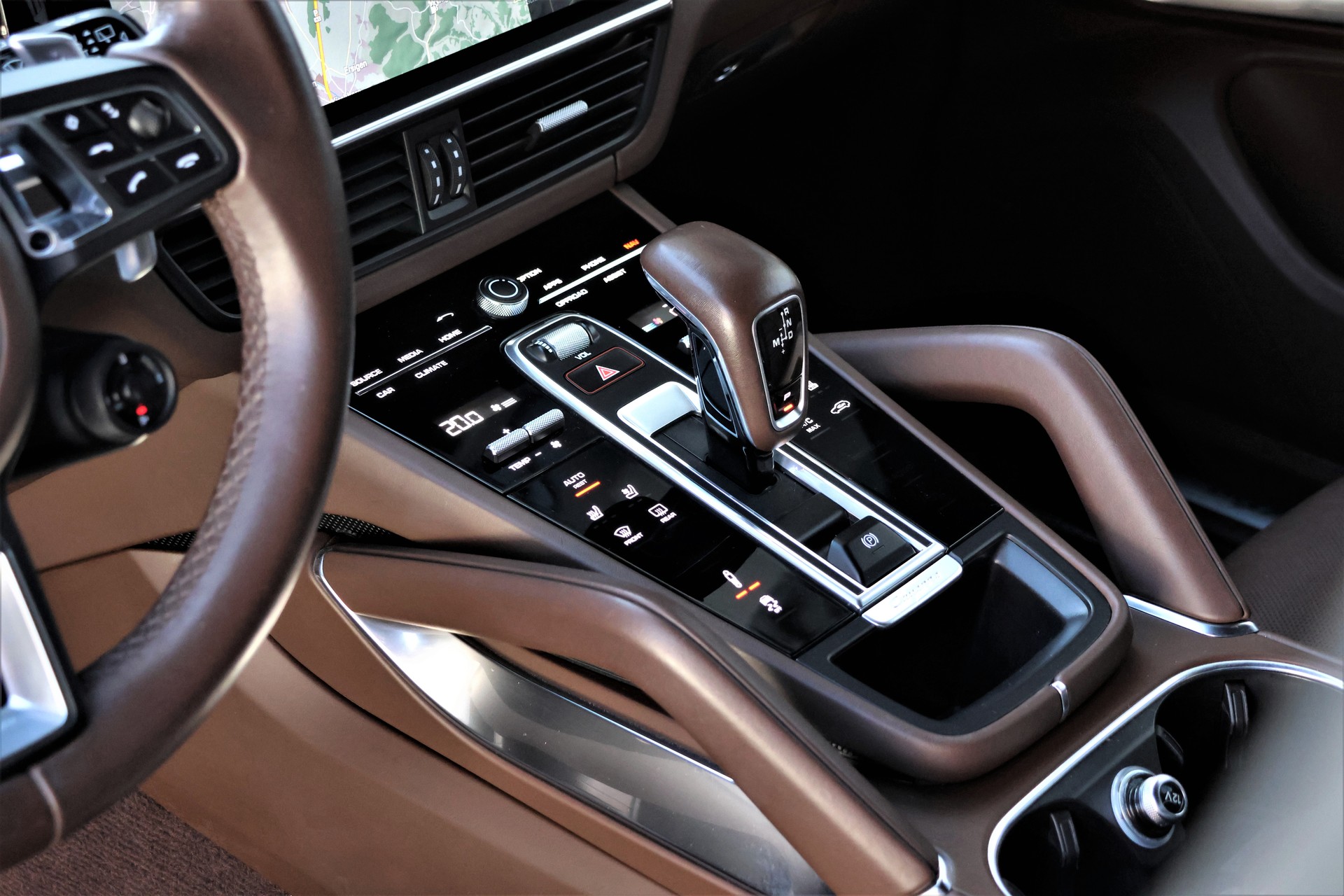 PORSCHE Cayenne Turbo (CH) 550PS „Approved bis 07/027“-image-9