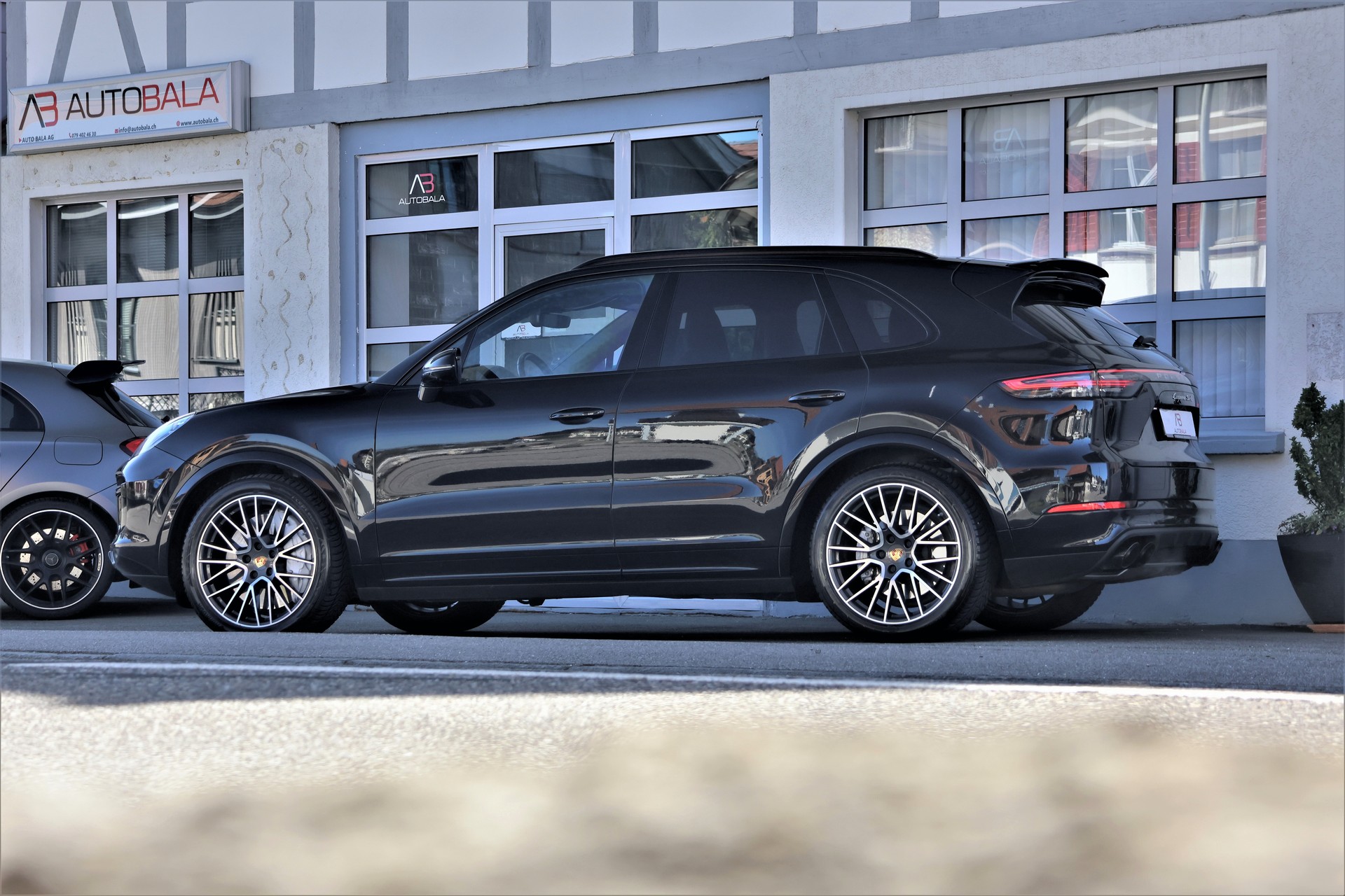 PORSCHE Cayenne Turbo (CH) 550PS „Approved bis 07/027“-image-3