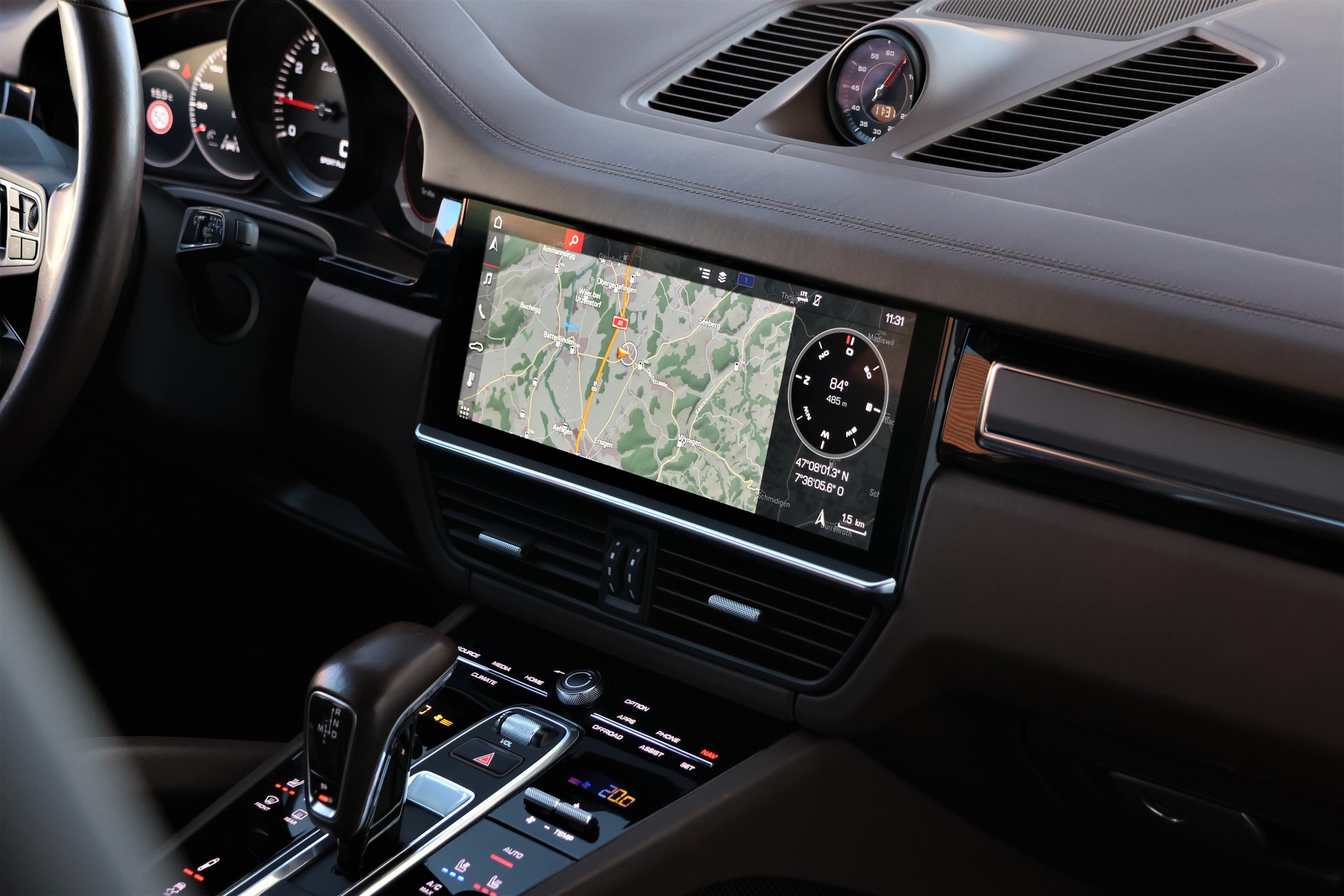 PORSCHE Cayenne Turbo (CH) 550PS „Approved bis 07/027“-image-18