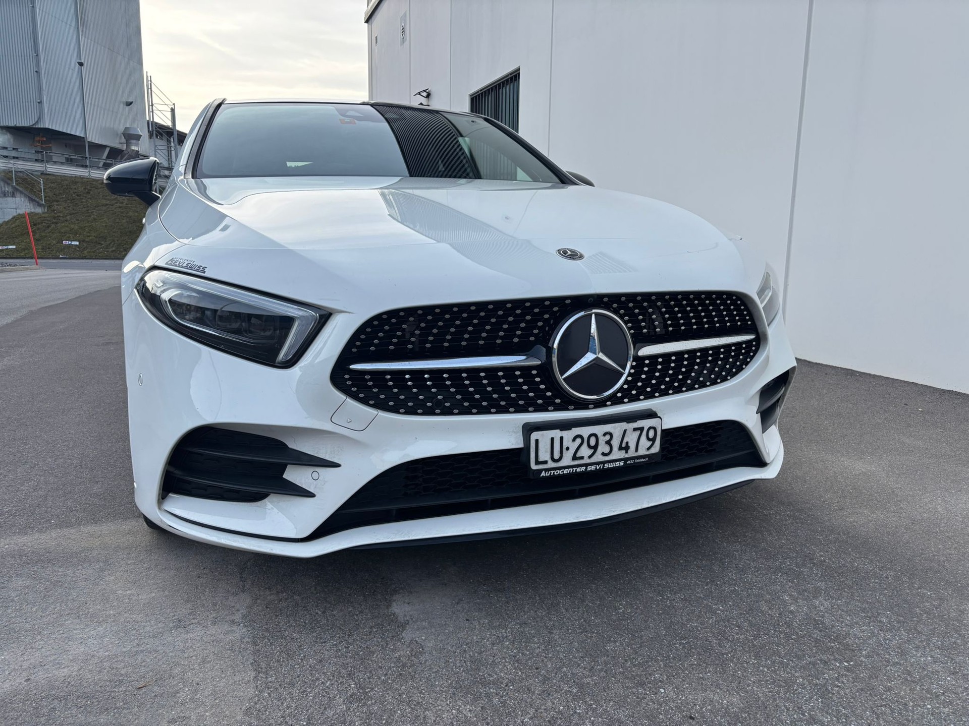 MERCEDES-BENZ A 250 AMG Line 7G-DCT-image-1