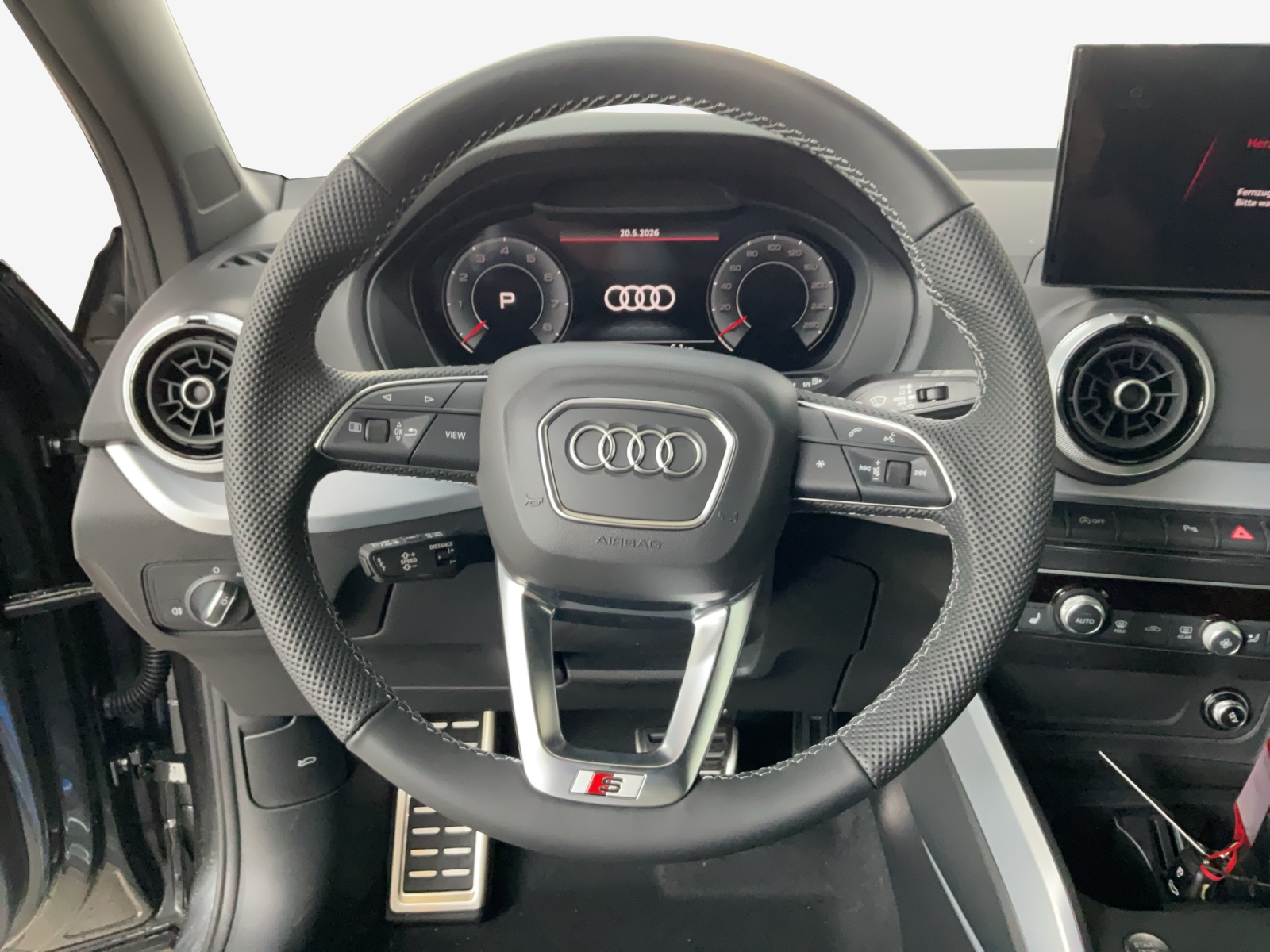 AUDI Q2 35 TFSI S line S-tronic-image-9