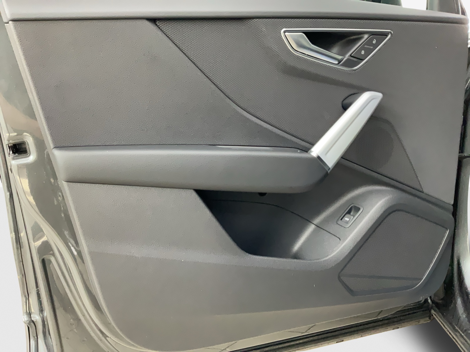 AUDI Q2 35 TFSI S line S-tronic-image-14
