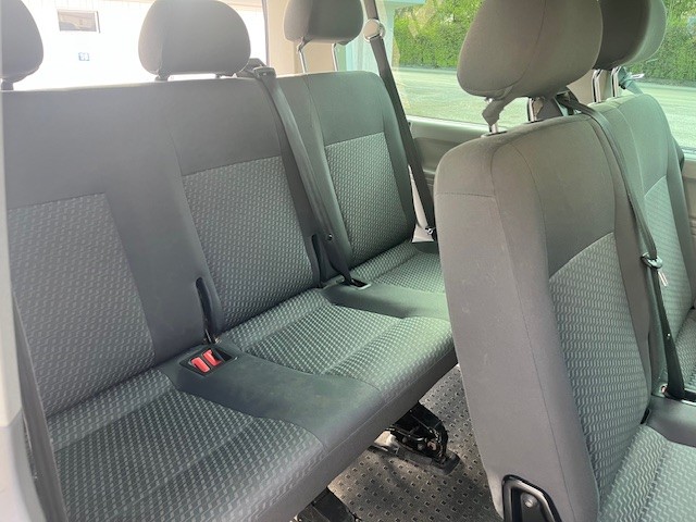VW T5 Caravelle Trendline 2.0 TDI CR 4Motion-image-5