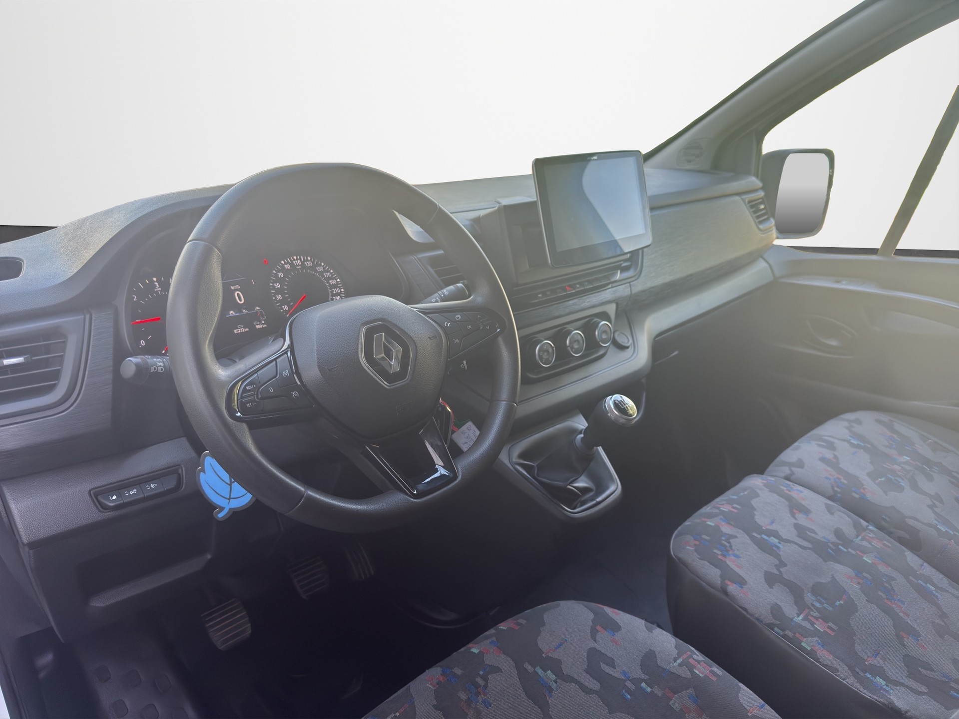 RENAULT Trafic 2.0 Blue dCi 150 Business L2H2 EN-image-5