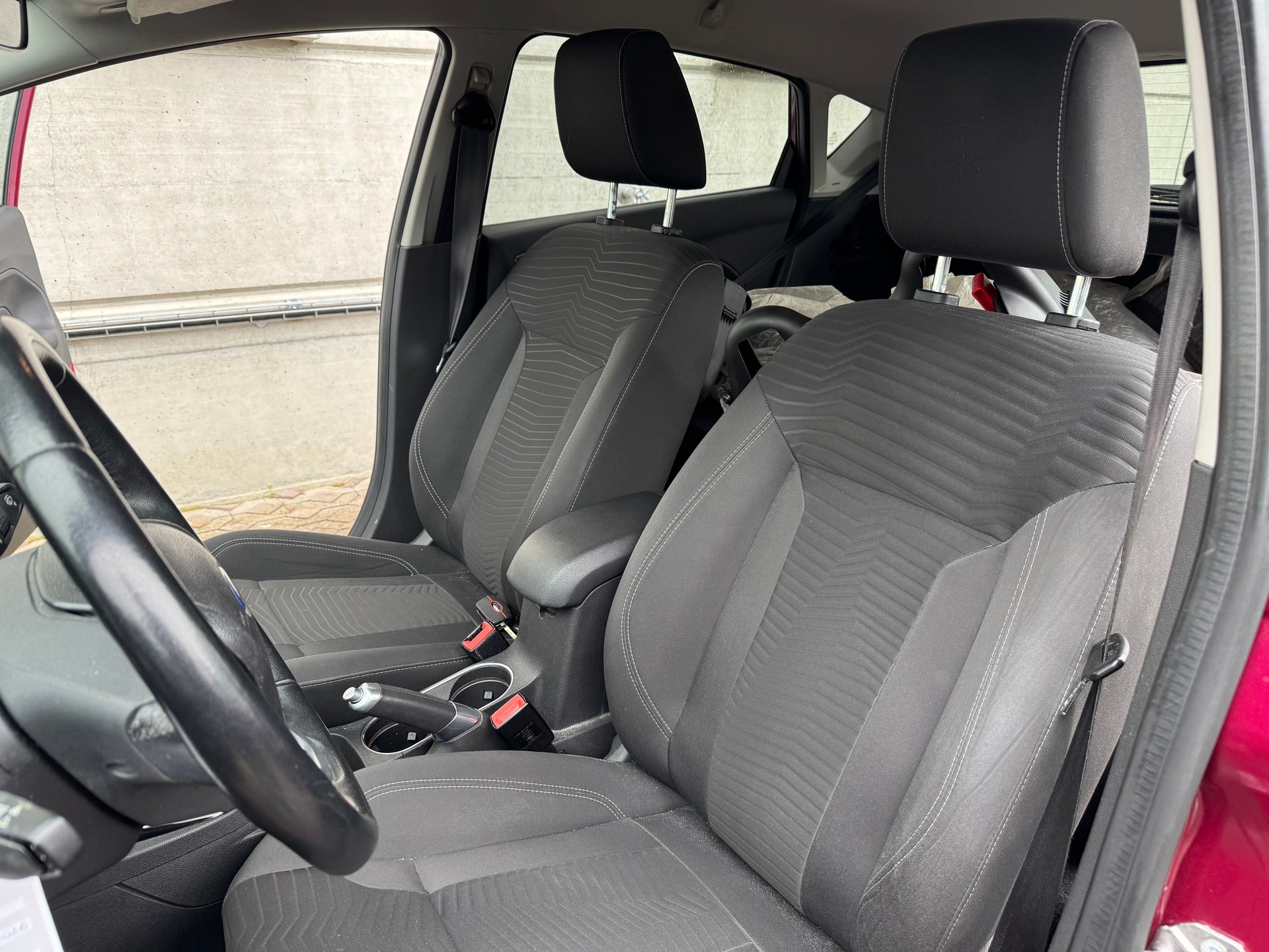 FORD Fiesta 1.0 SCTi Titanium-image-7