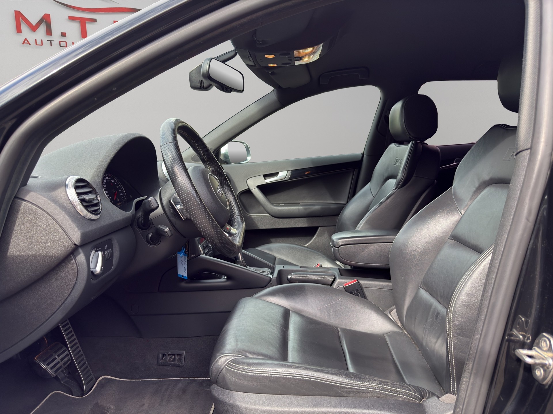 AUDI RS3 Sportback 2.5 TFSI quattro S-tronic-image-13
