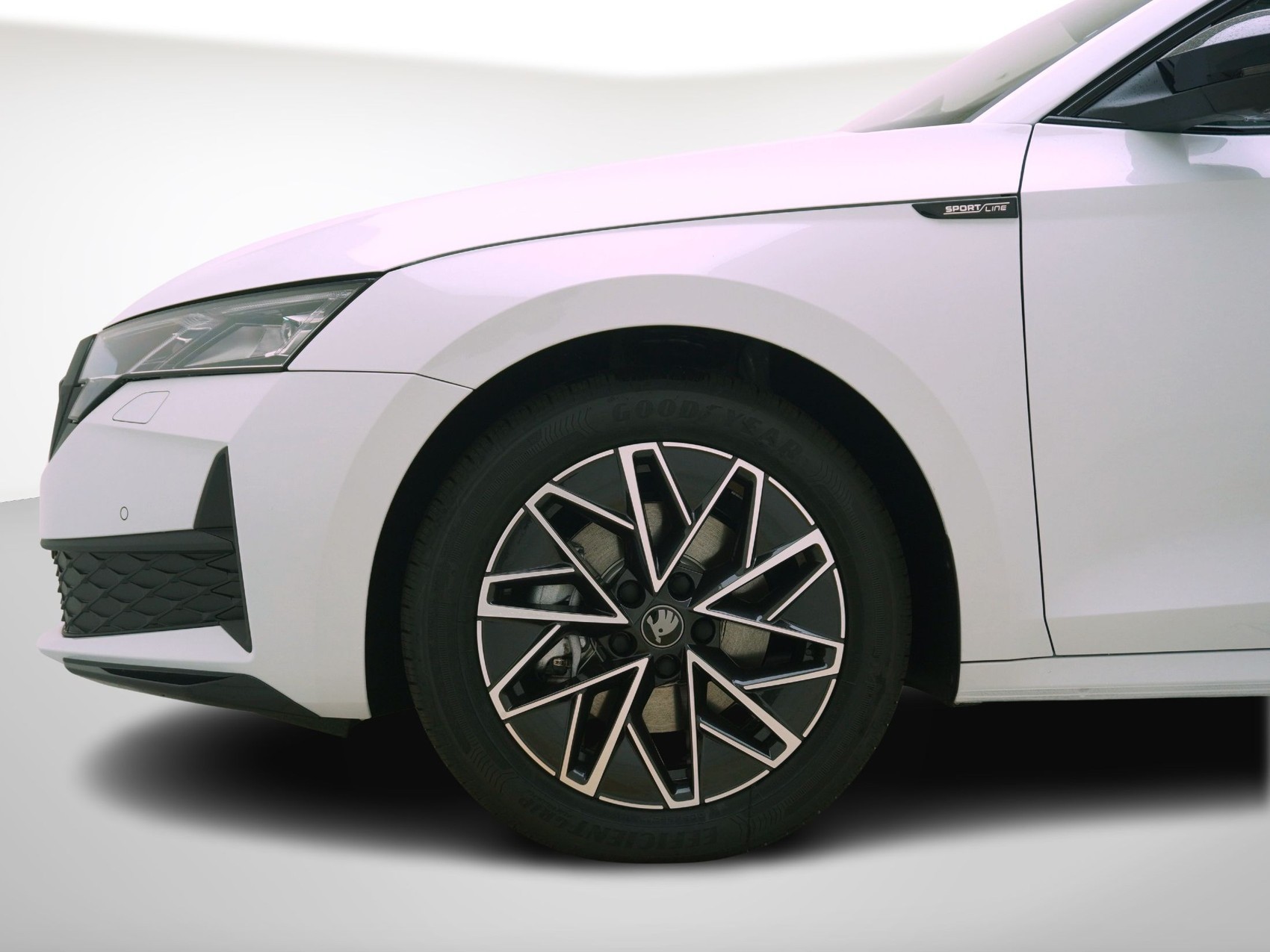 SKODA Octavia 2.0 TDI SportLine DSG-image-9