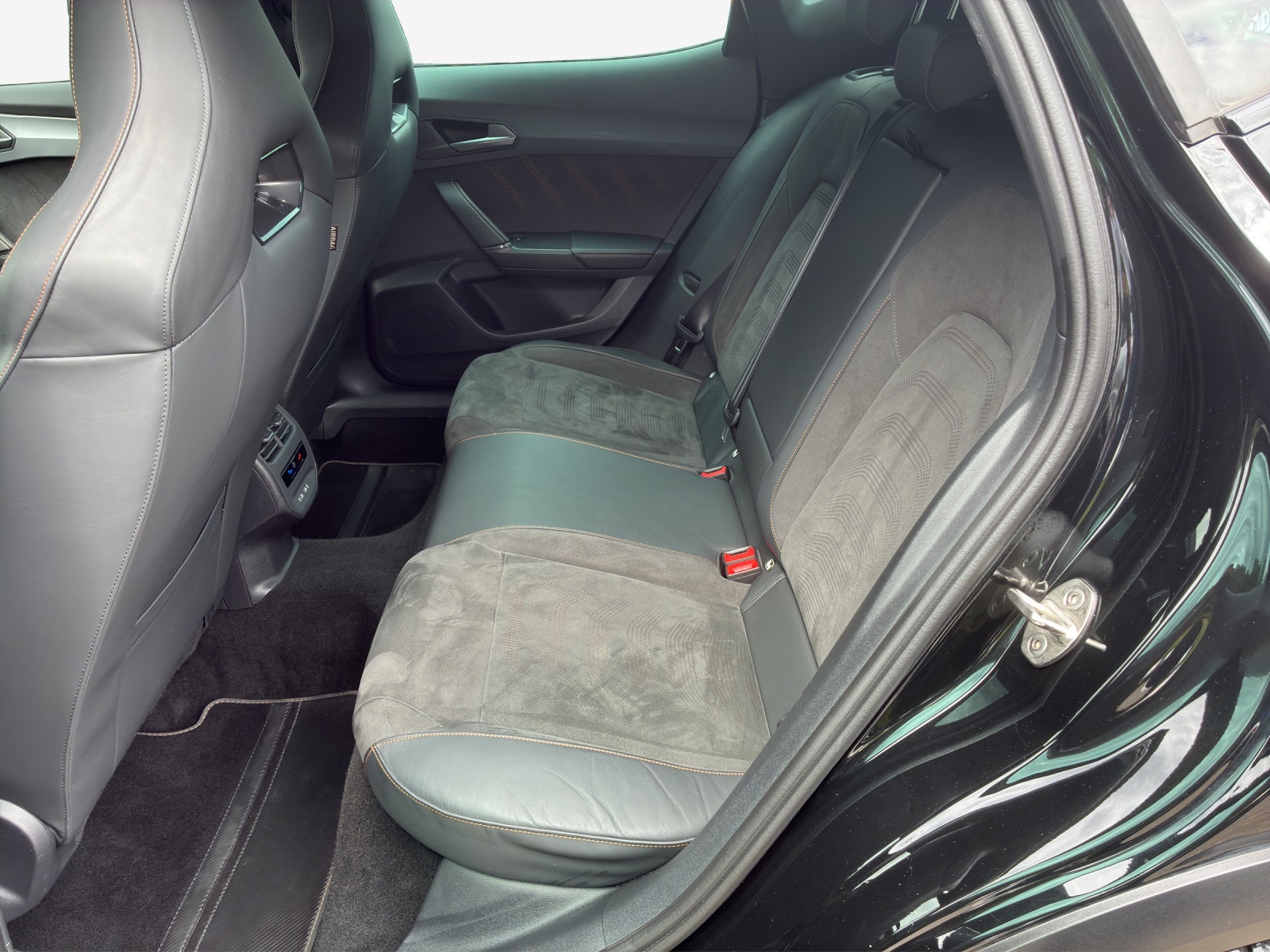 CUPRA Formentor 2.0TSI Tribe Edition DSG-image-11