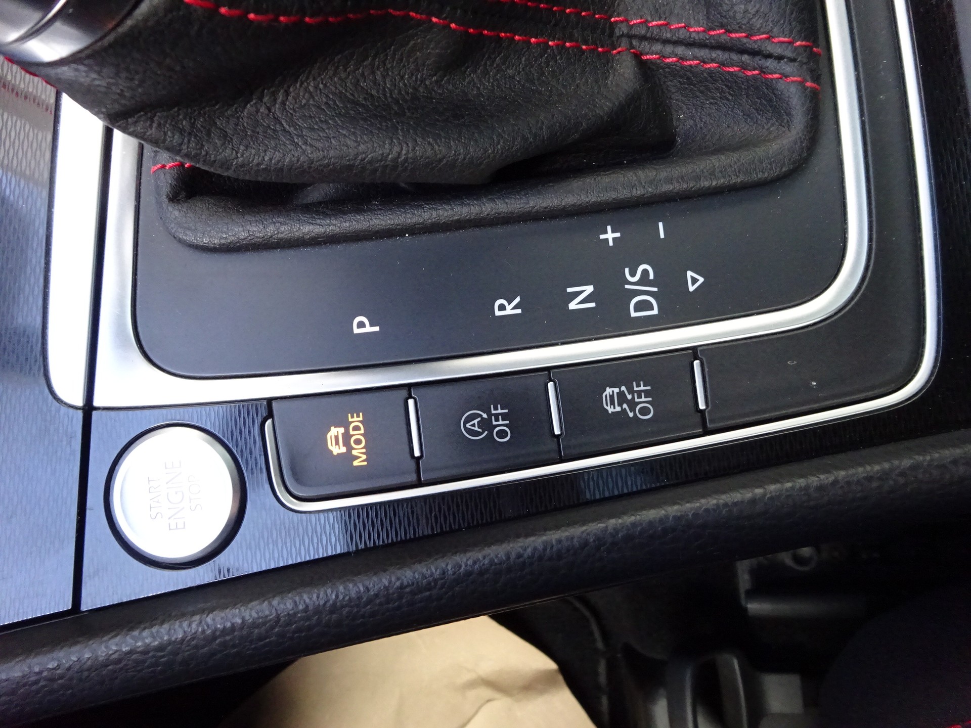 VW Golf 2.0 TSI GTI Performance DSG-image-5