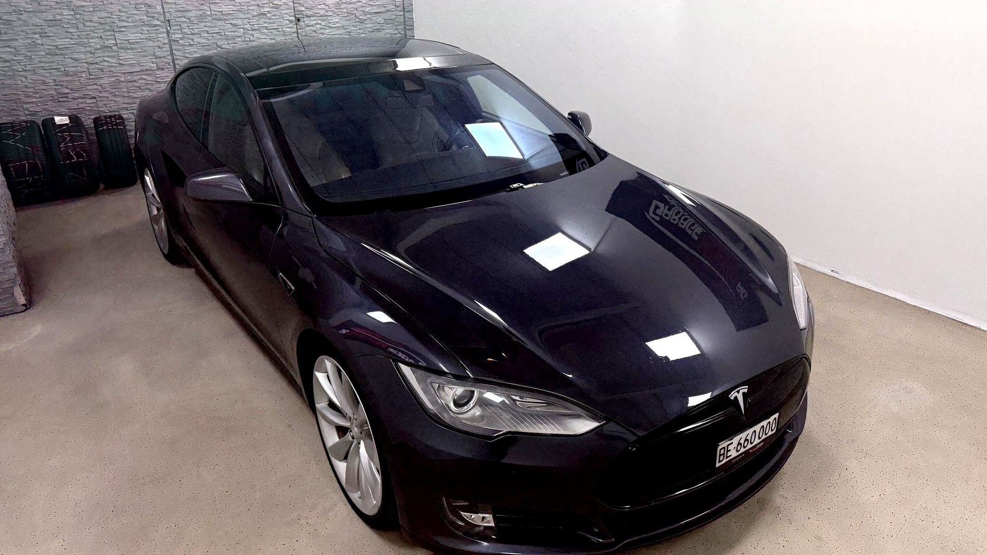 TESLA Model S 90 D Free Supercharger-image-1