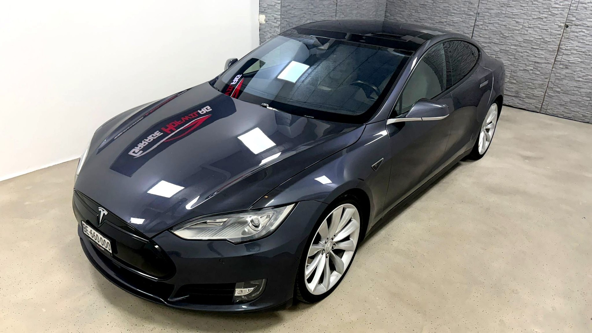 TESLA Model S 90 D Free Supercharger-image-4