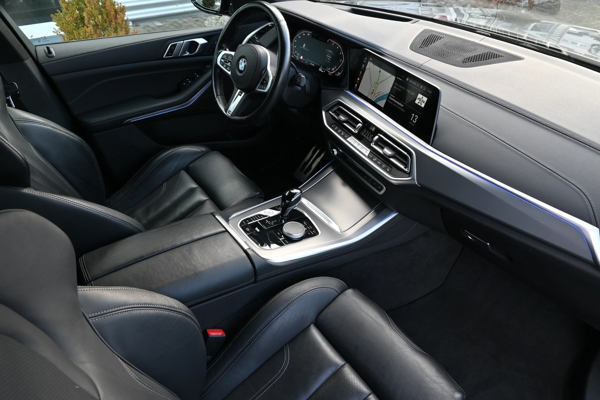 BMW X5 xDrive 48V 40d M Sport Steptronic 340PS + AHK 3500kg-image-15