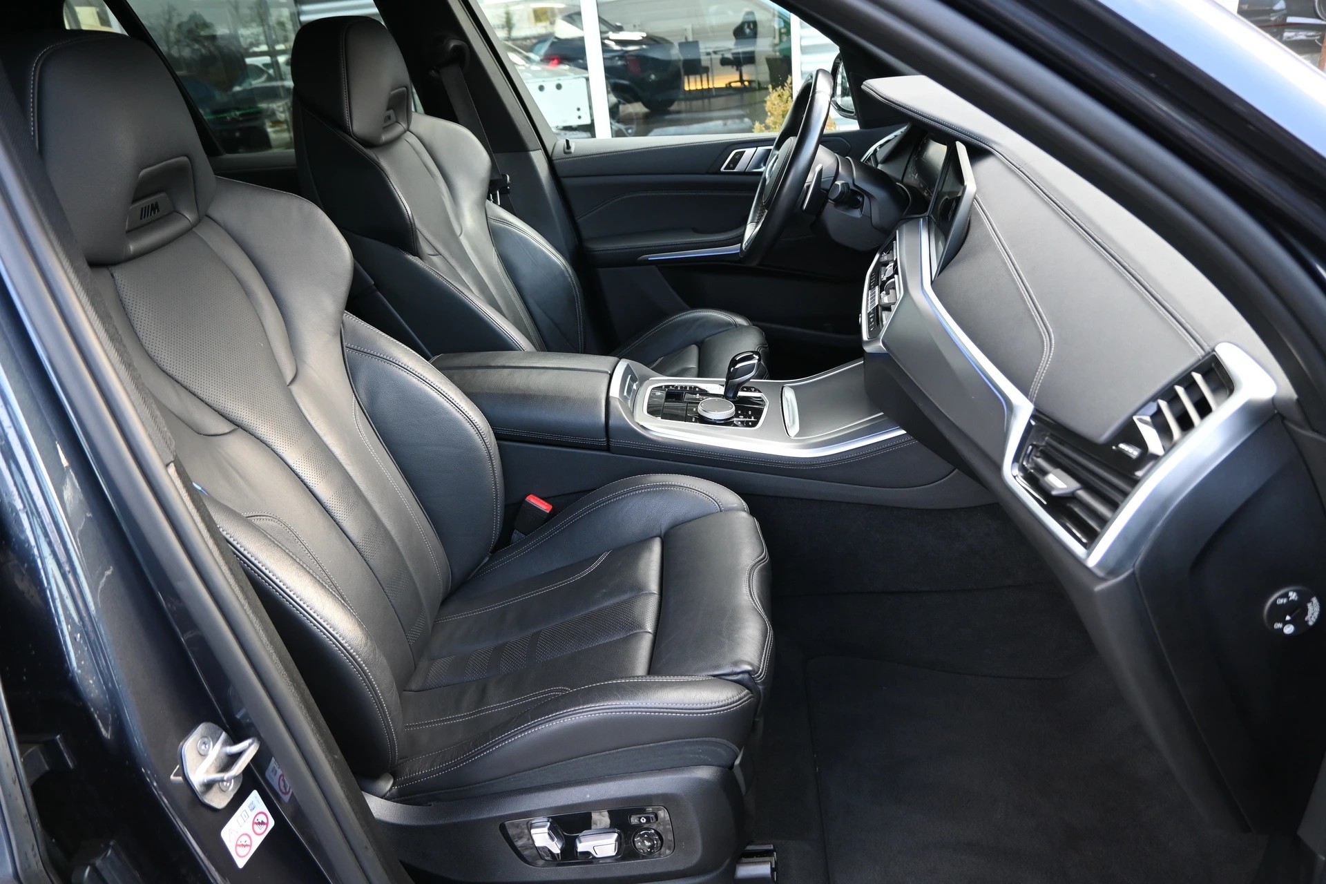 BMW X5 xDrive 48V 40d M Sport Steptronic 340PS + AHK 3500kg-image-14