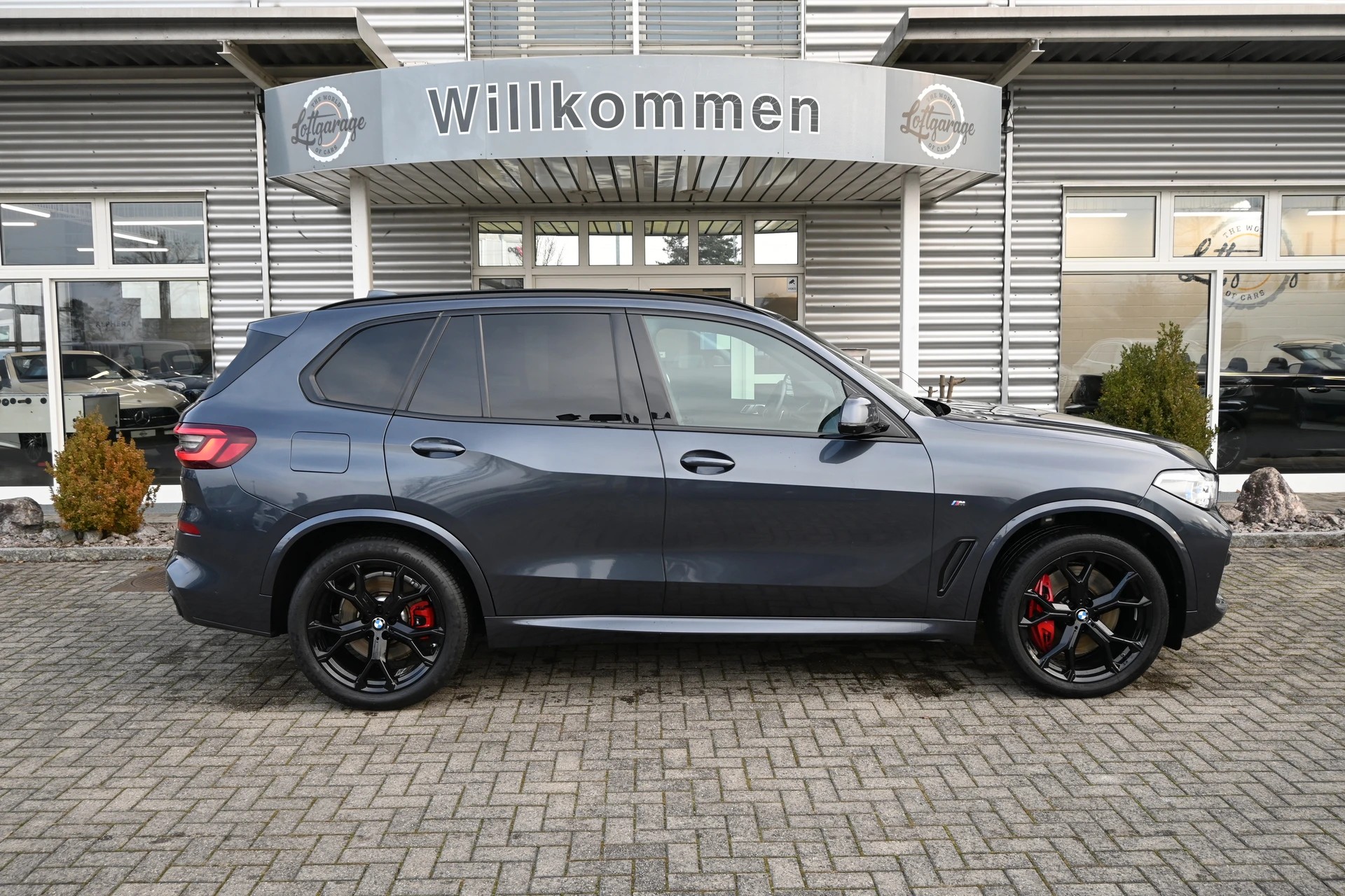 BMW X5 xDrive 48V 40d M Sport Steptronic 340PS + AHK 3500kg-image-5