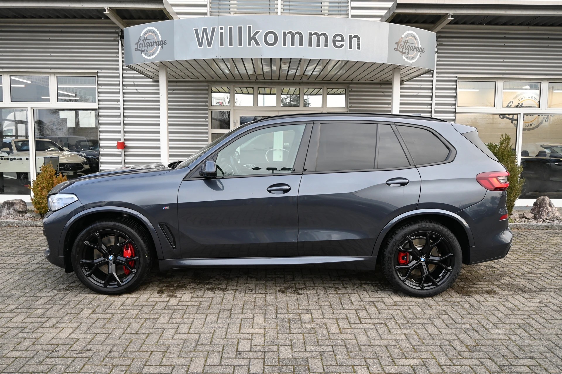 BMW X5 xDrive 48V 40d M Sport Steptronic 340PS + AHK 3500kg-image-4