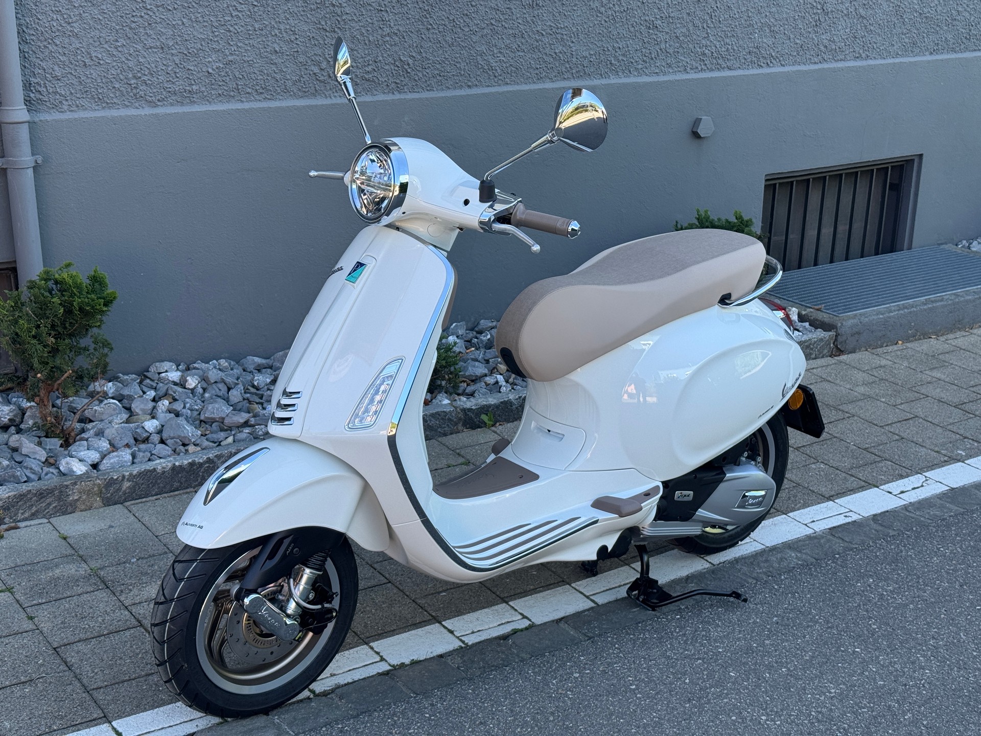 PIAGGIO Vespa 125 Primavera S 2026 Keyless Go & LCD Display