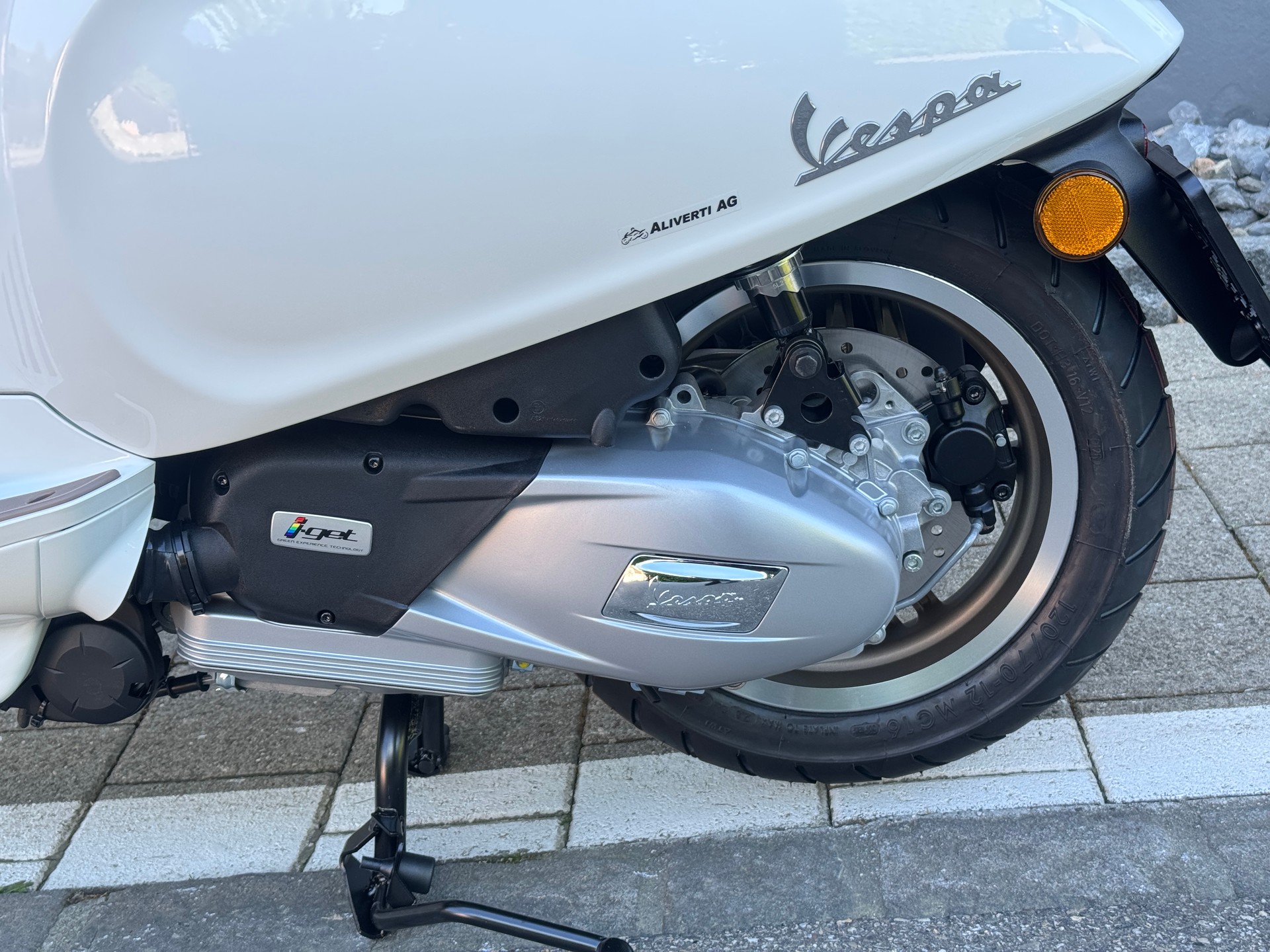PIAGGIO Vespa 125 Primavera S 2026 Keyless Go & LCD Display-showroom-element-3