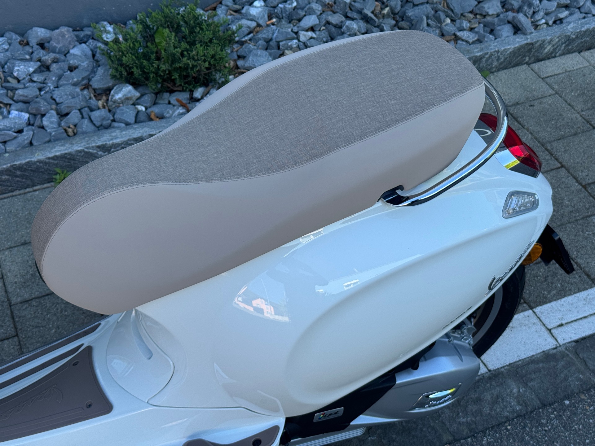 PIAGGIO Vespa 125 Primavera S 2026 Keyless Go & LCD Display-image-4