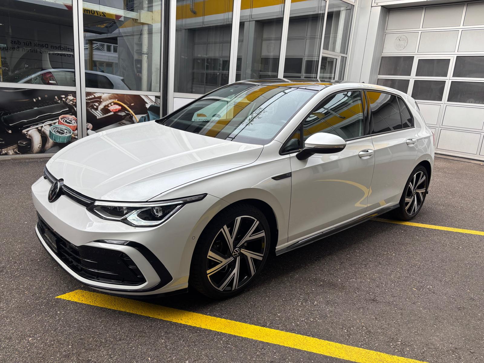 VW Golf 2.0 TSI R-Line DSG-image-1