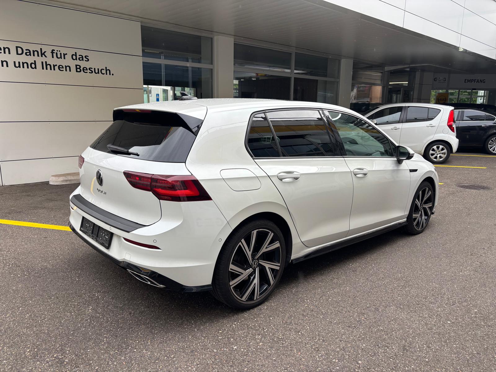VW Golf 2.0 TSI R-Line DSG-image-3