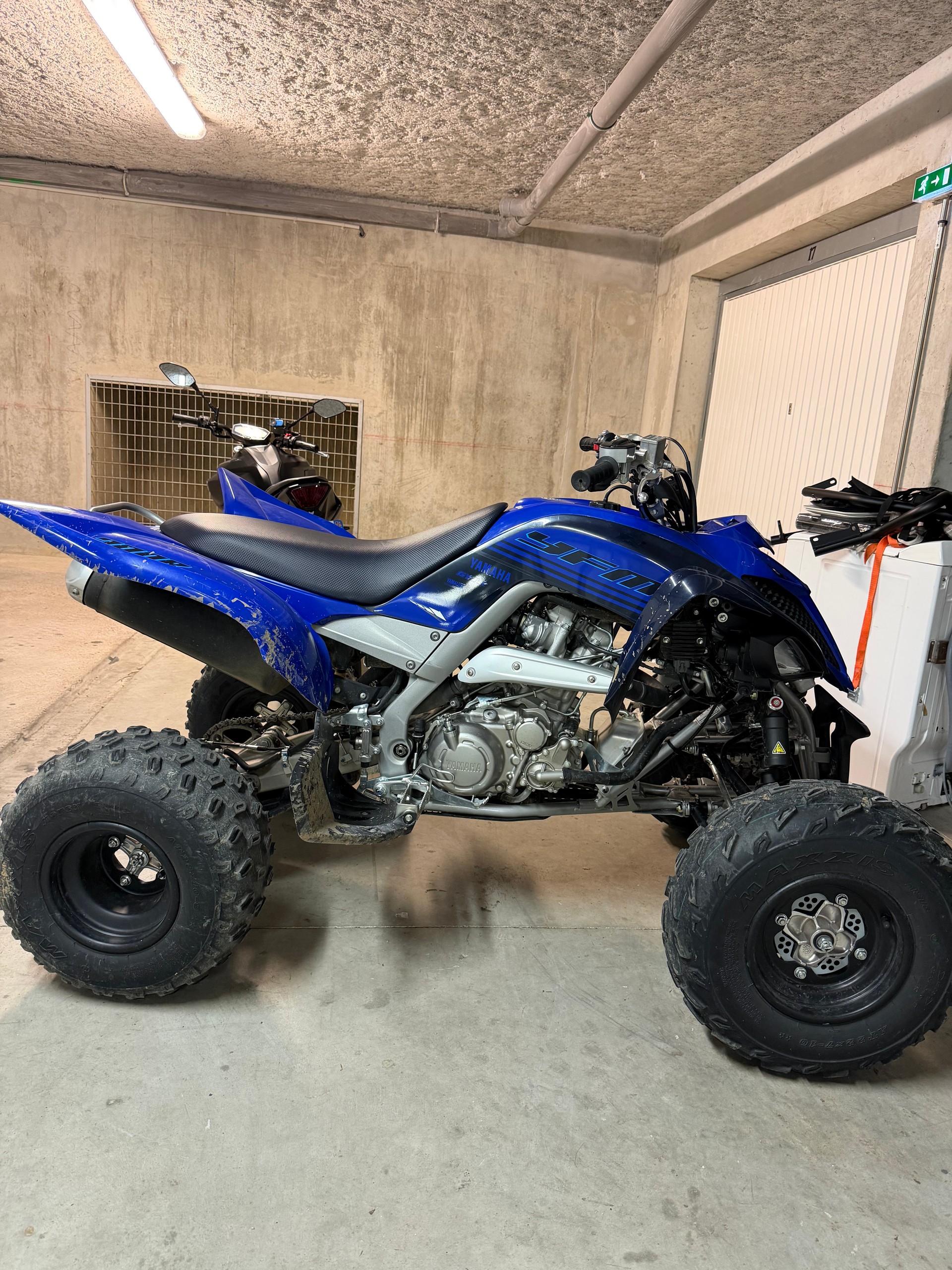 YAMAHA YFM 700 R Swiss Raptor Edition-image-4