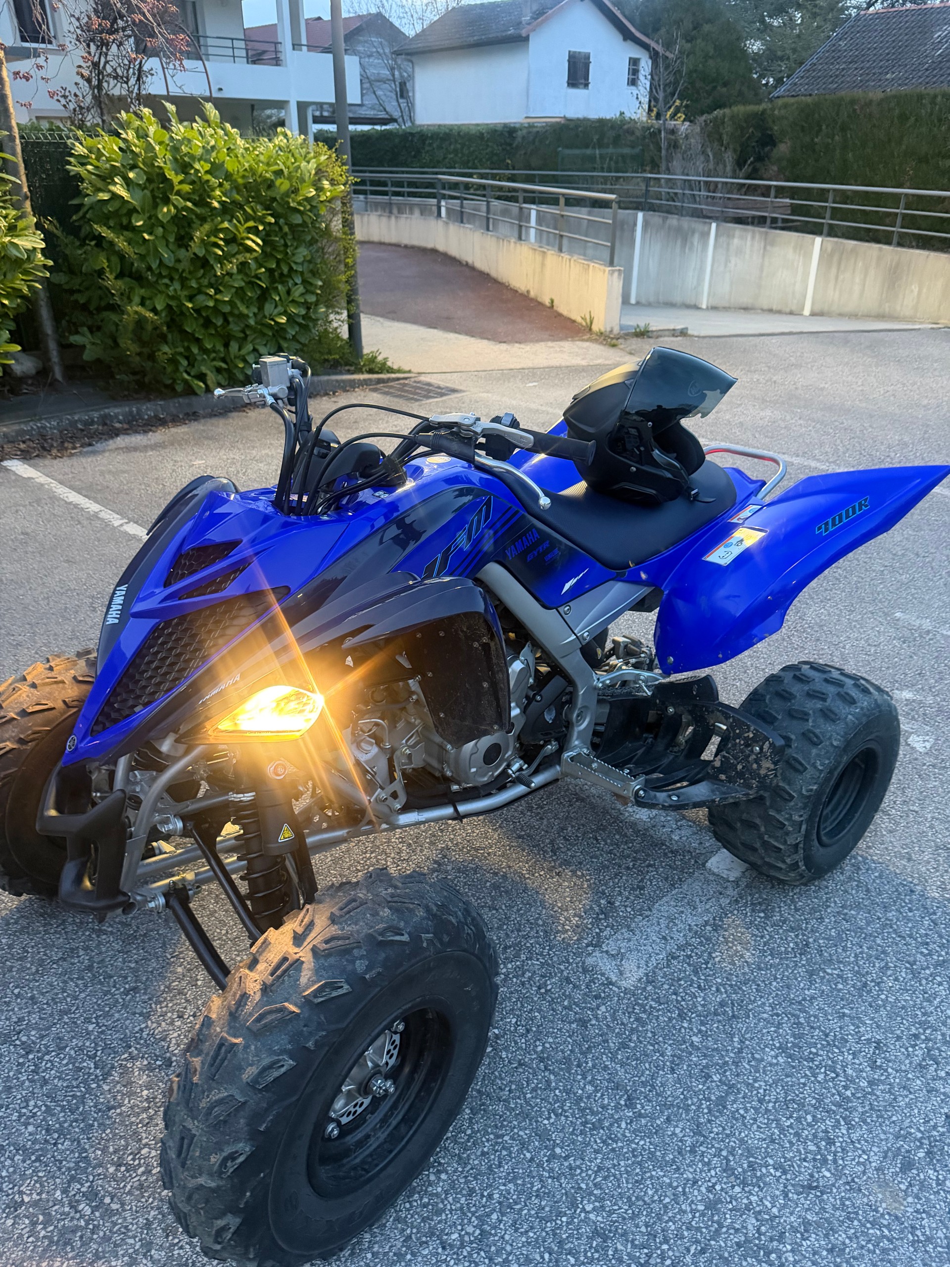 YAMAHA YFM 700 R Swiss Raptor Edition-image-5