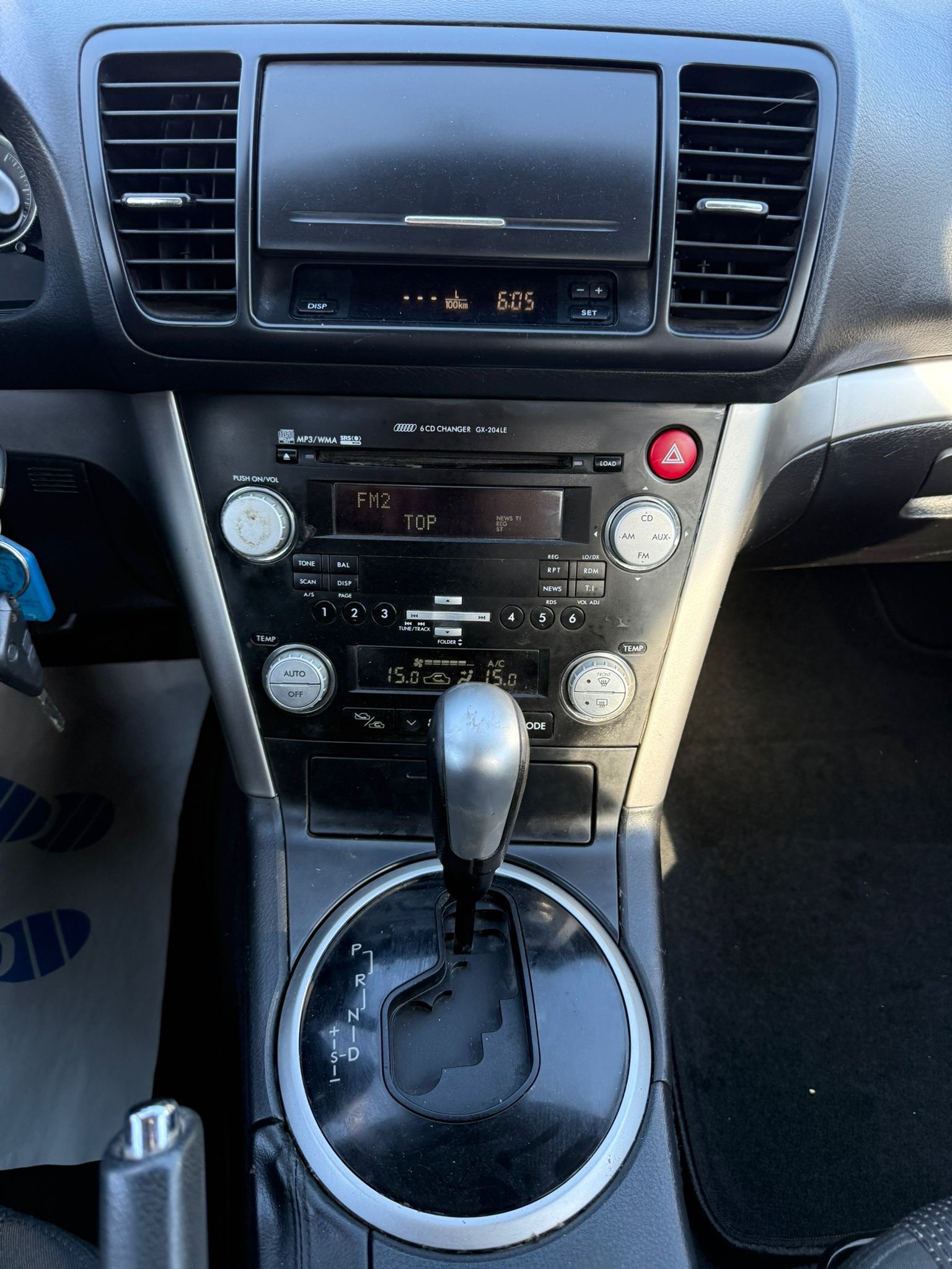 SUBARU Legacy 2.0R AWD Swiss-image-13