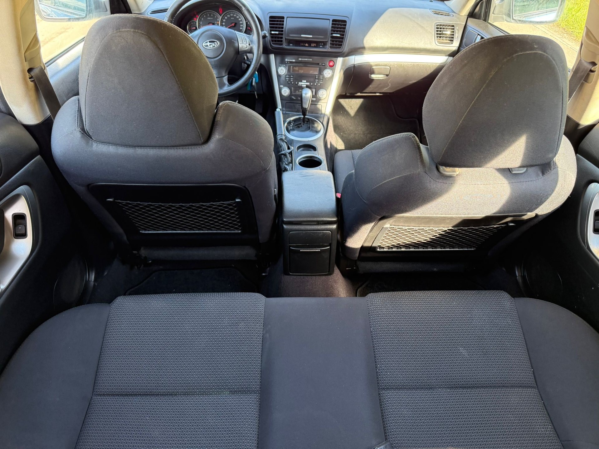 SUBARU Legacy 2.0R AWD Swiss-image-10