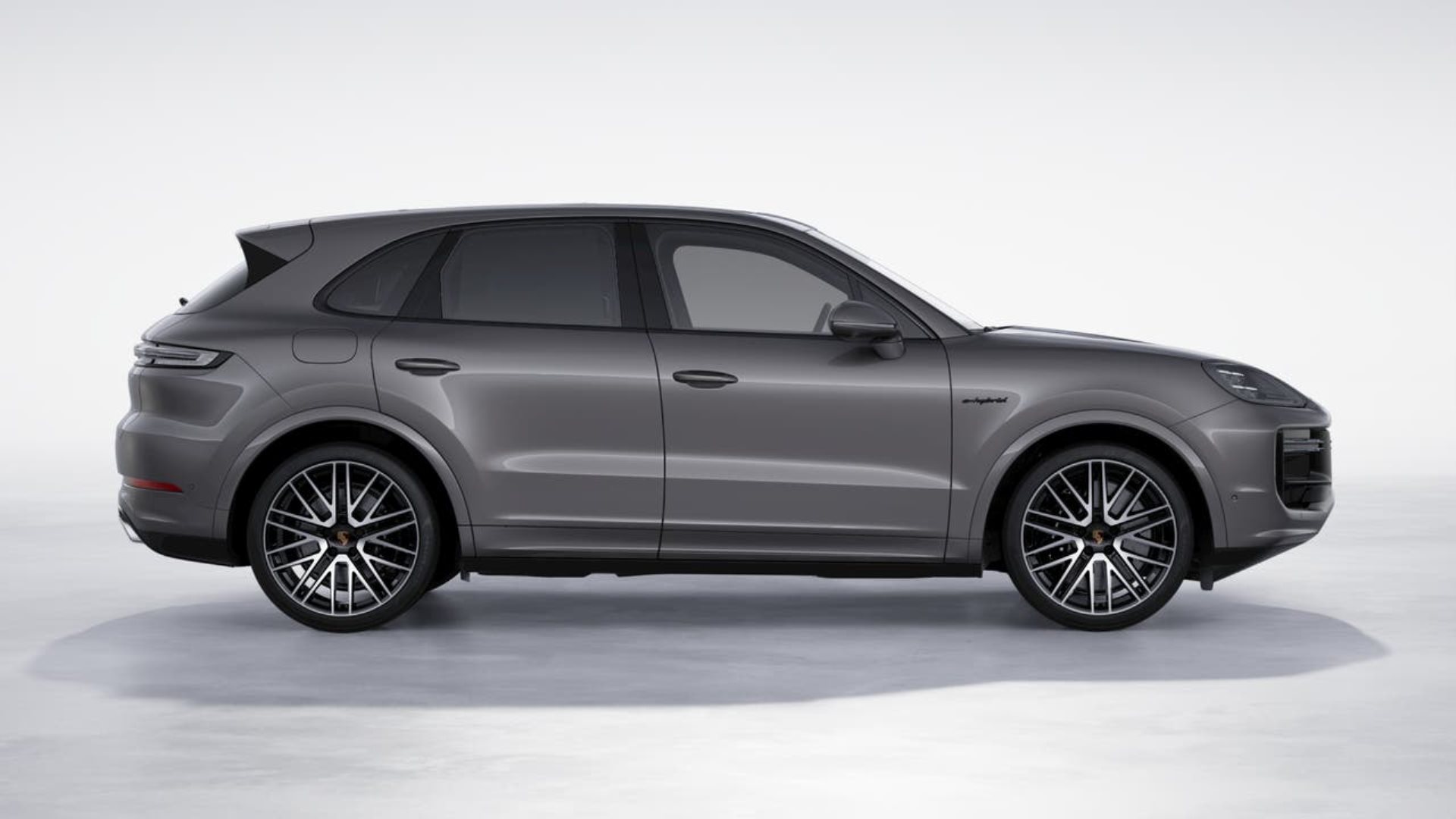 PORSCHE Cayenne Turbo E-Hybrid-image-5