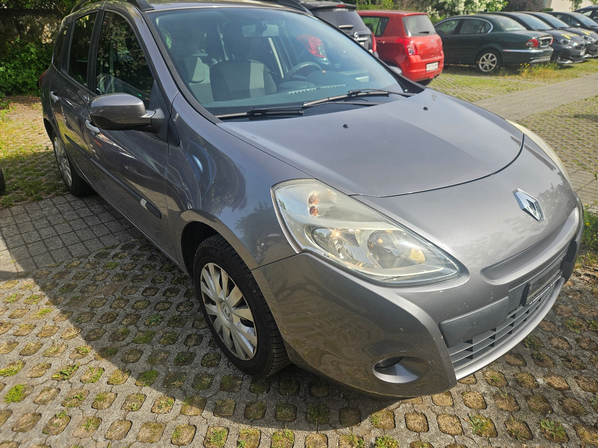 RENAULT Clio Grandtour 1.2 16V Turbo Expression-image-2