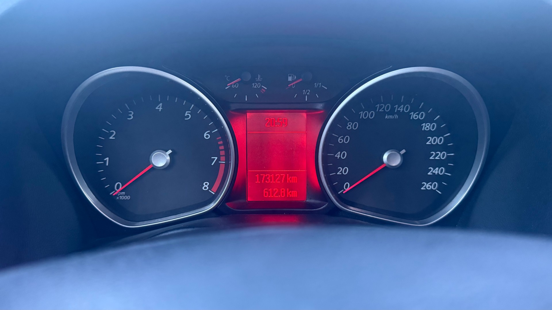 FORD Mondeo 2.0 EcoBoost SCTi Titanium PowerShift-image-13