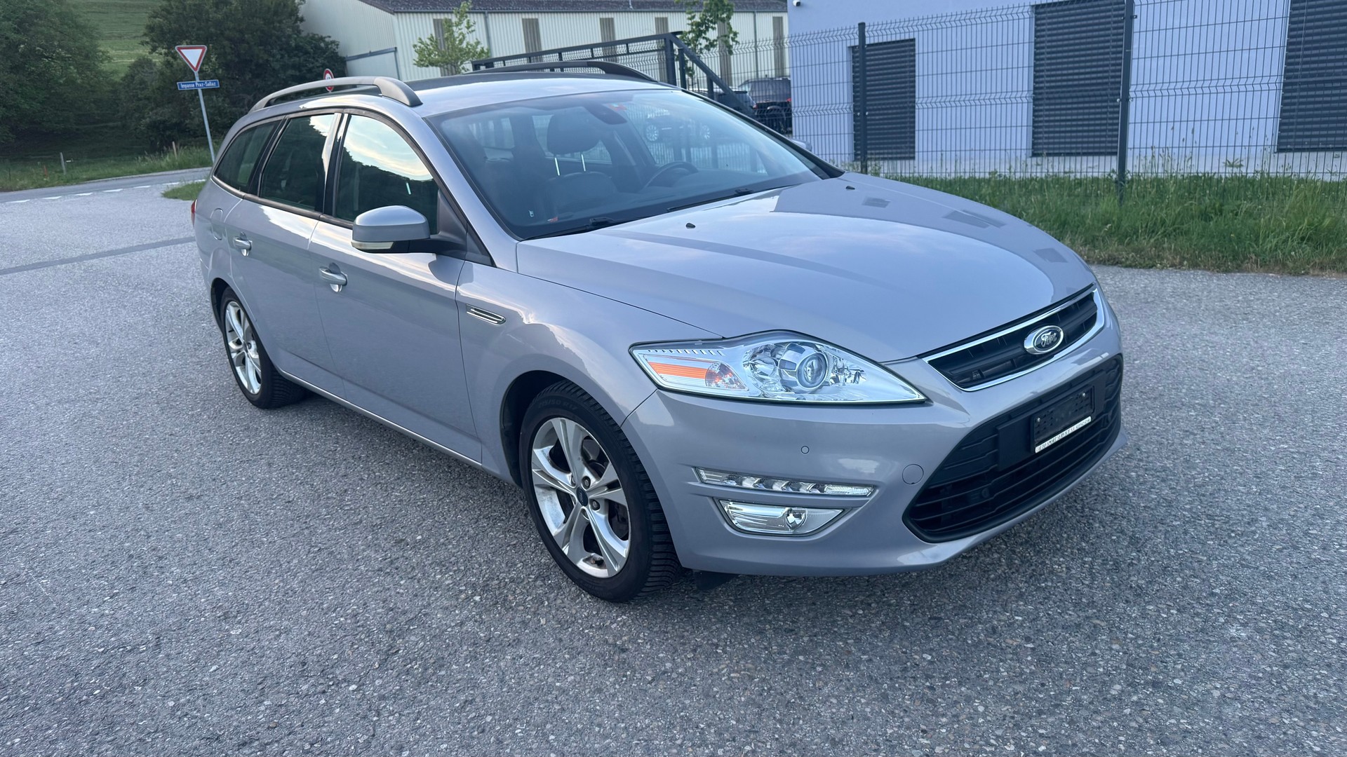 FORD Mondeo 2.0 EcoBoost SCTi Titanium PowerShift