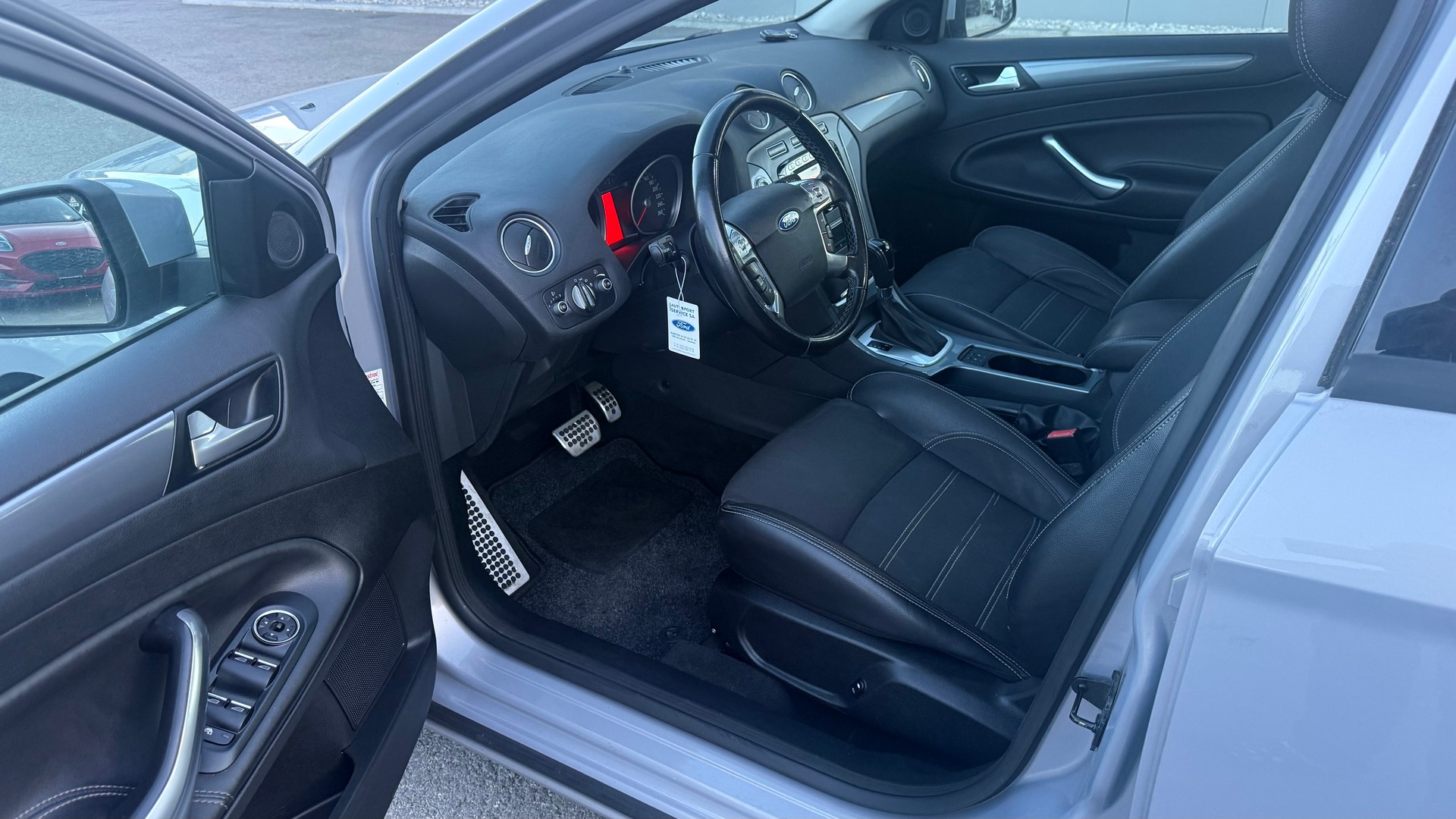 FORD Mondeo 2.0 EcoBoost SCTi Titanium PowerShift-image-8