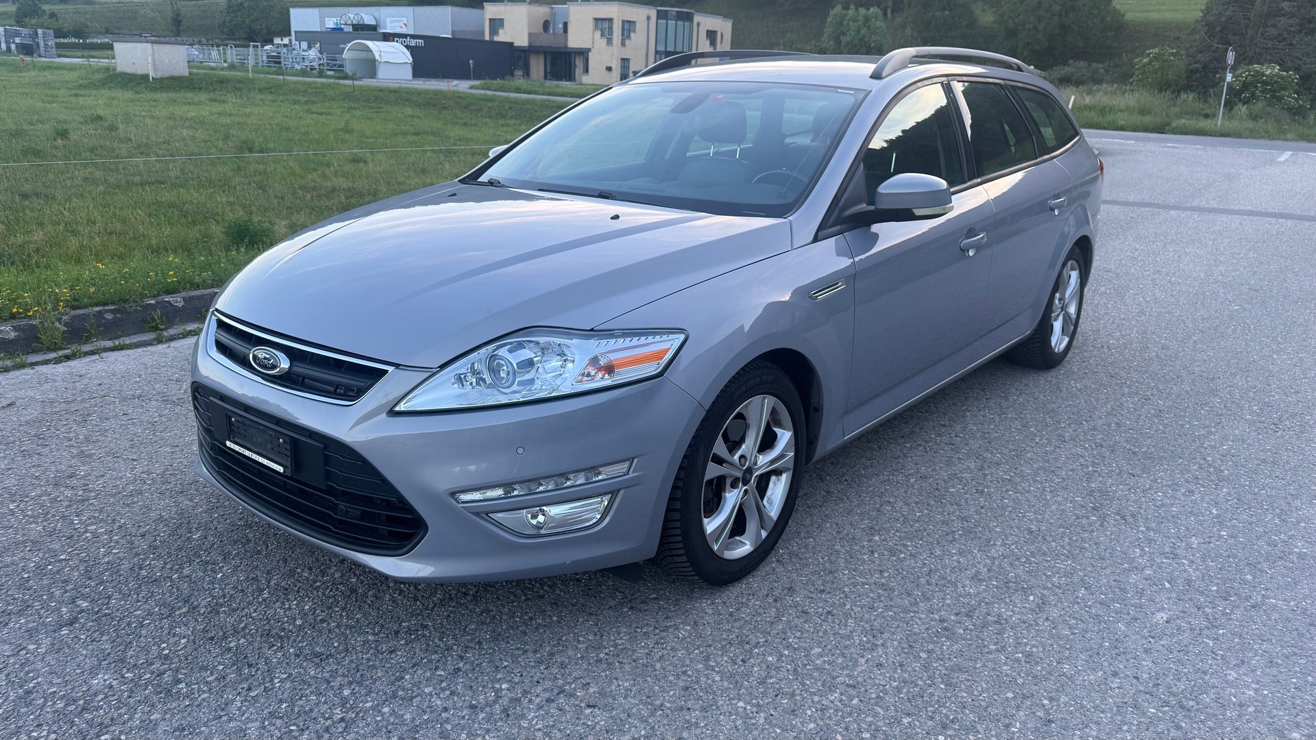 FORD Mondeo 2.0 EcoBoost SCTi Titanium PowerShift-image-2