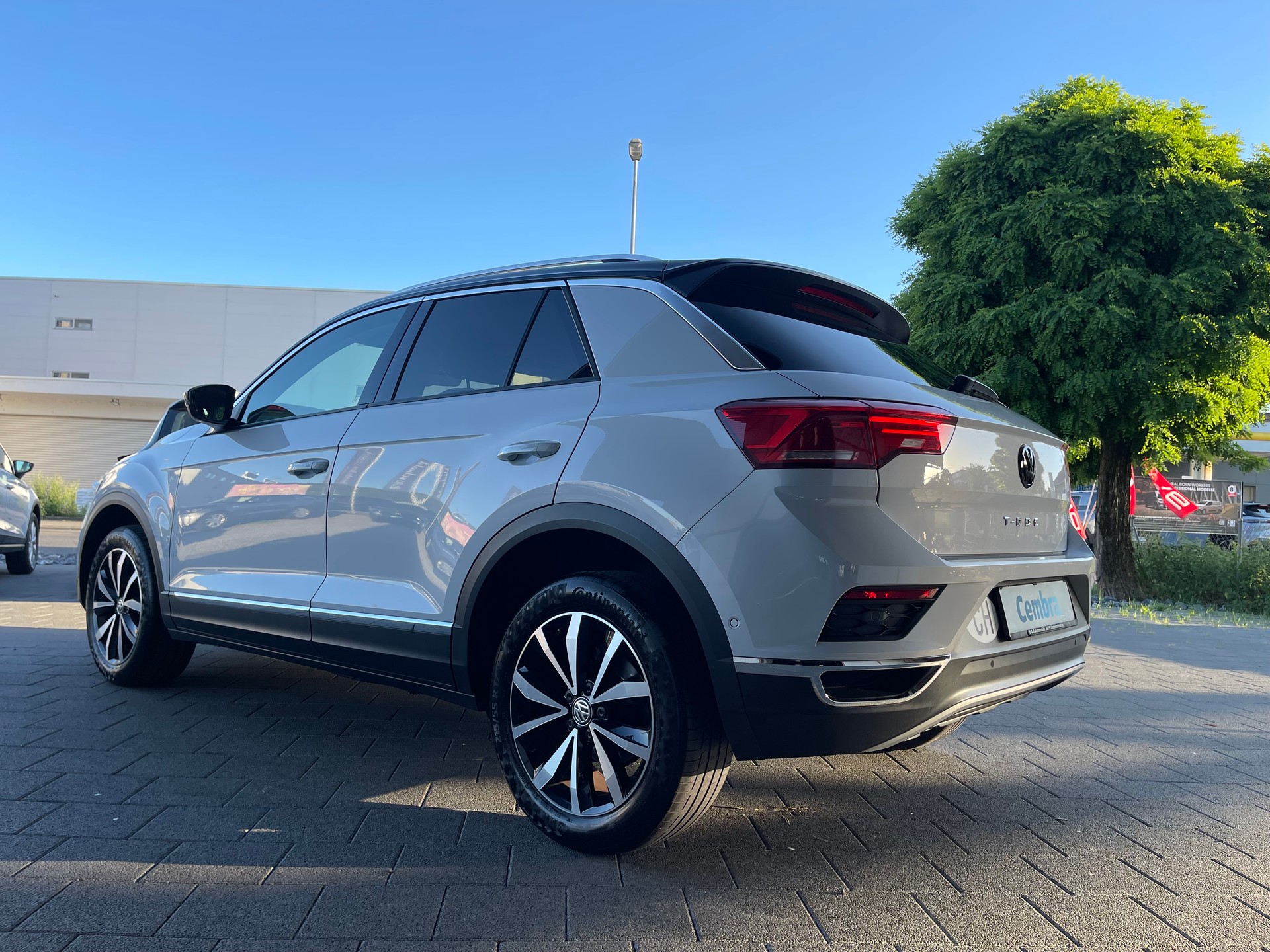 VW T-Roc 1.0 TSI Advance-image-8