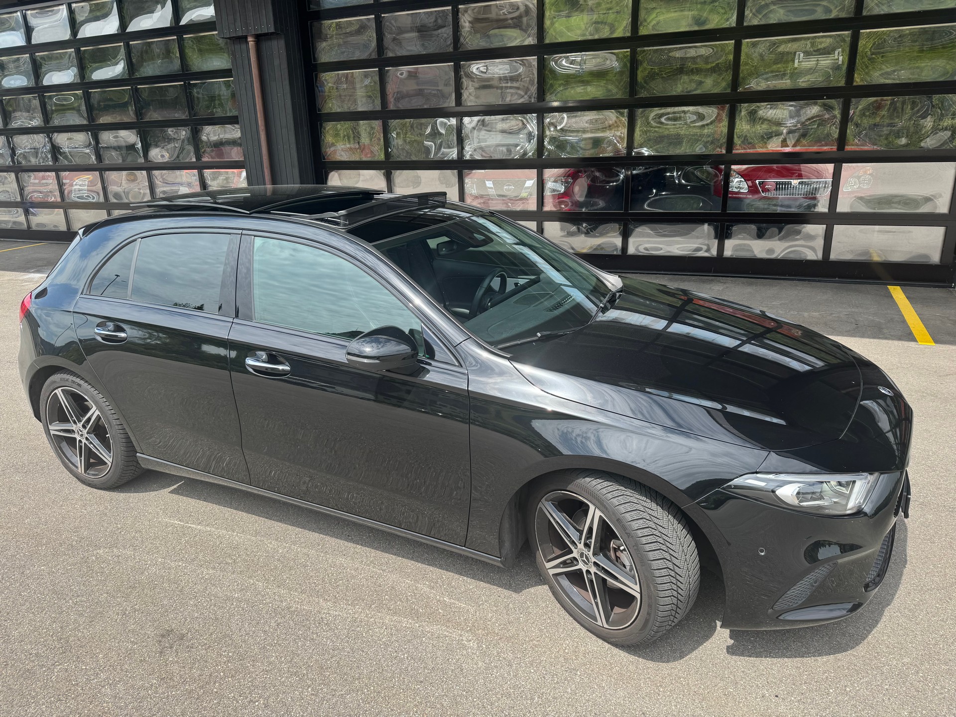 MERCEDES-BENZ A 180 AMG Line-image-2