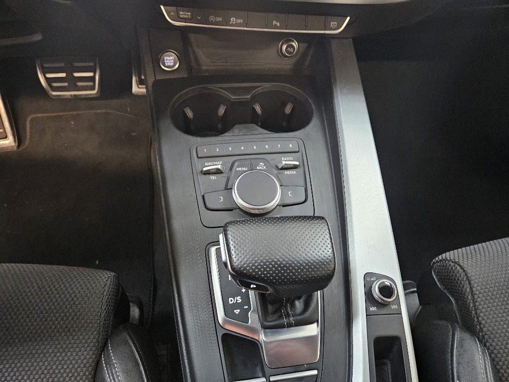 AUDI A4 Avant 2.0 TDI Sport quattro S-tronic-image-11
