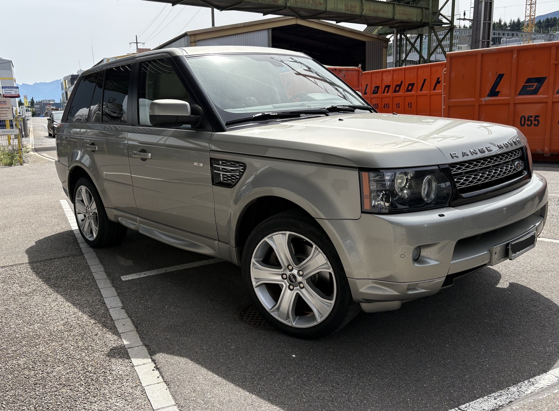 LAND ROVER 3.0 SDV6 HSE-image-1