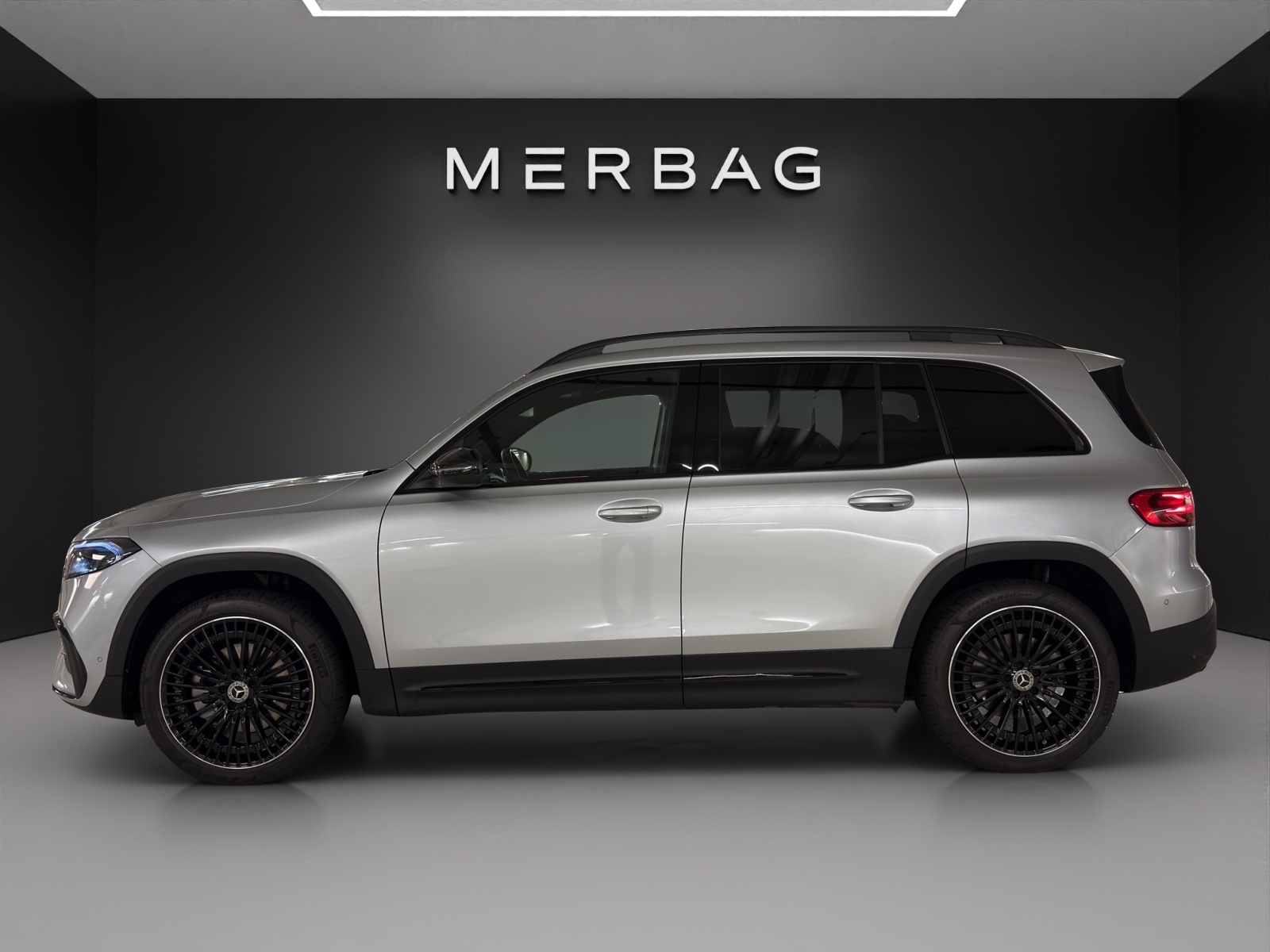 MERCEDES-BENZ EQB 350 66,5 kWh 4Matic Swiss Star-image-3