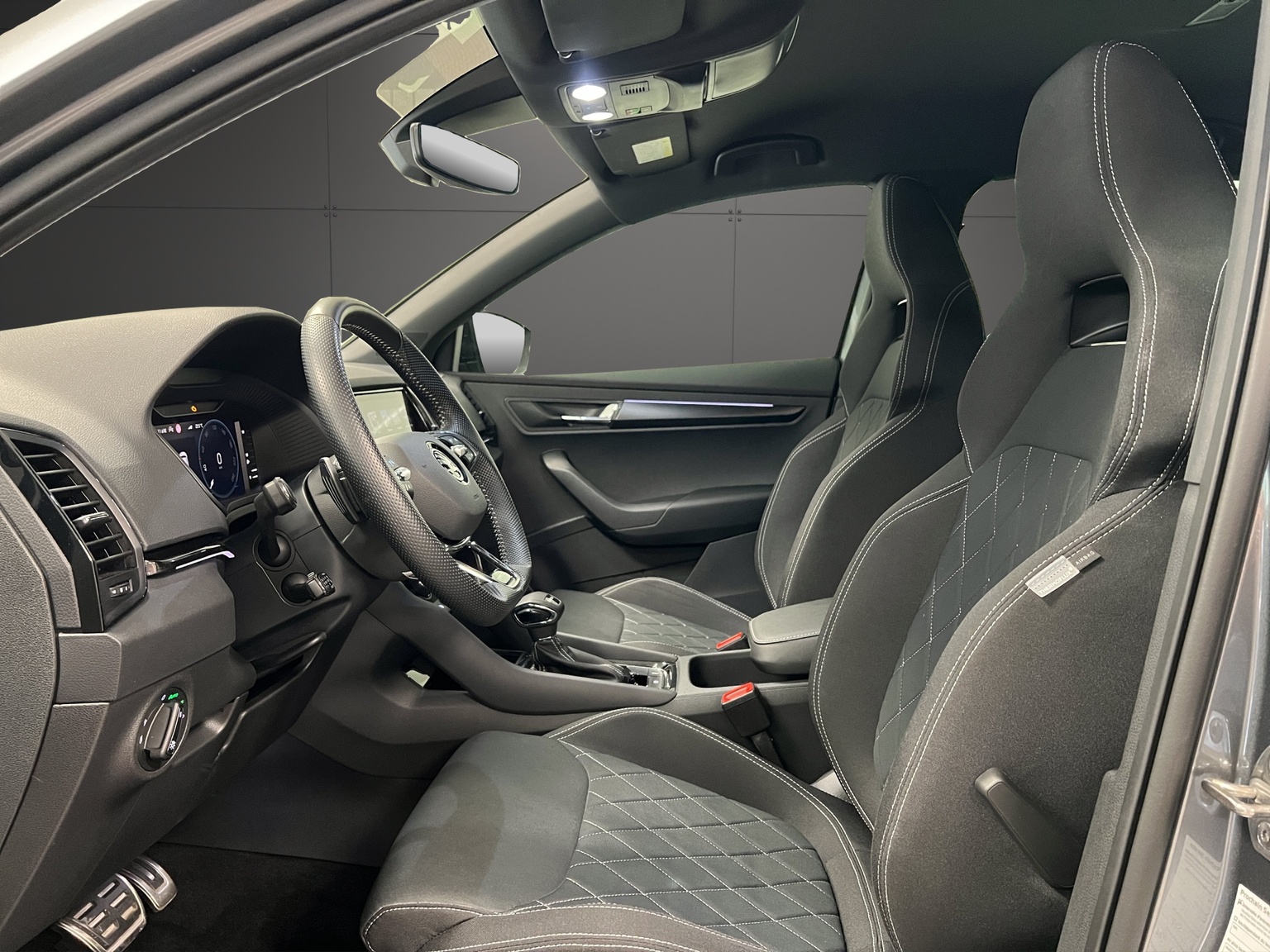 SKODA Karoq 1.5 TSI SportLine DSG-image-5