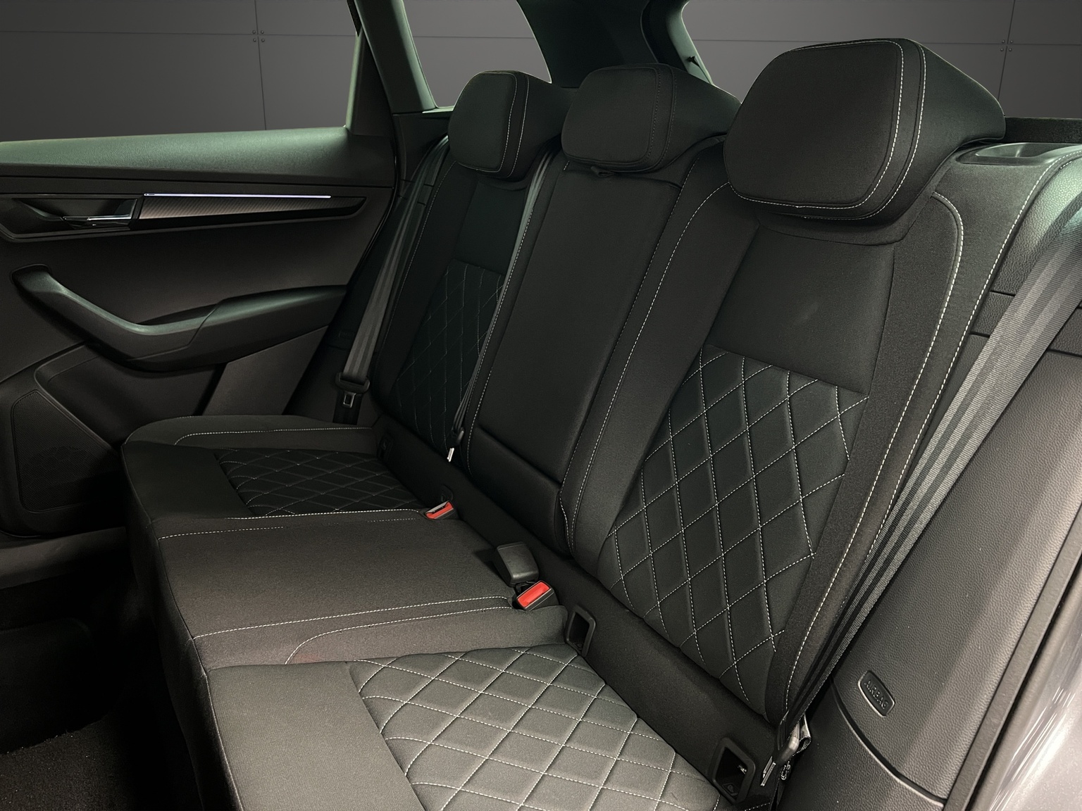 SKODA Karoq 1.5 TSI SportLine DSG-image-8