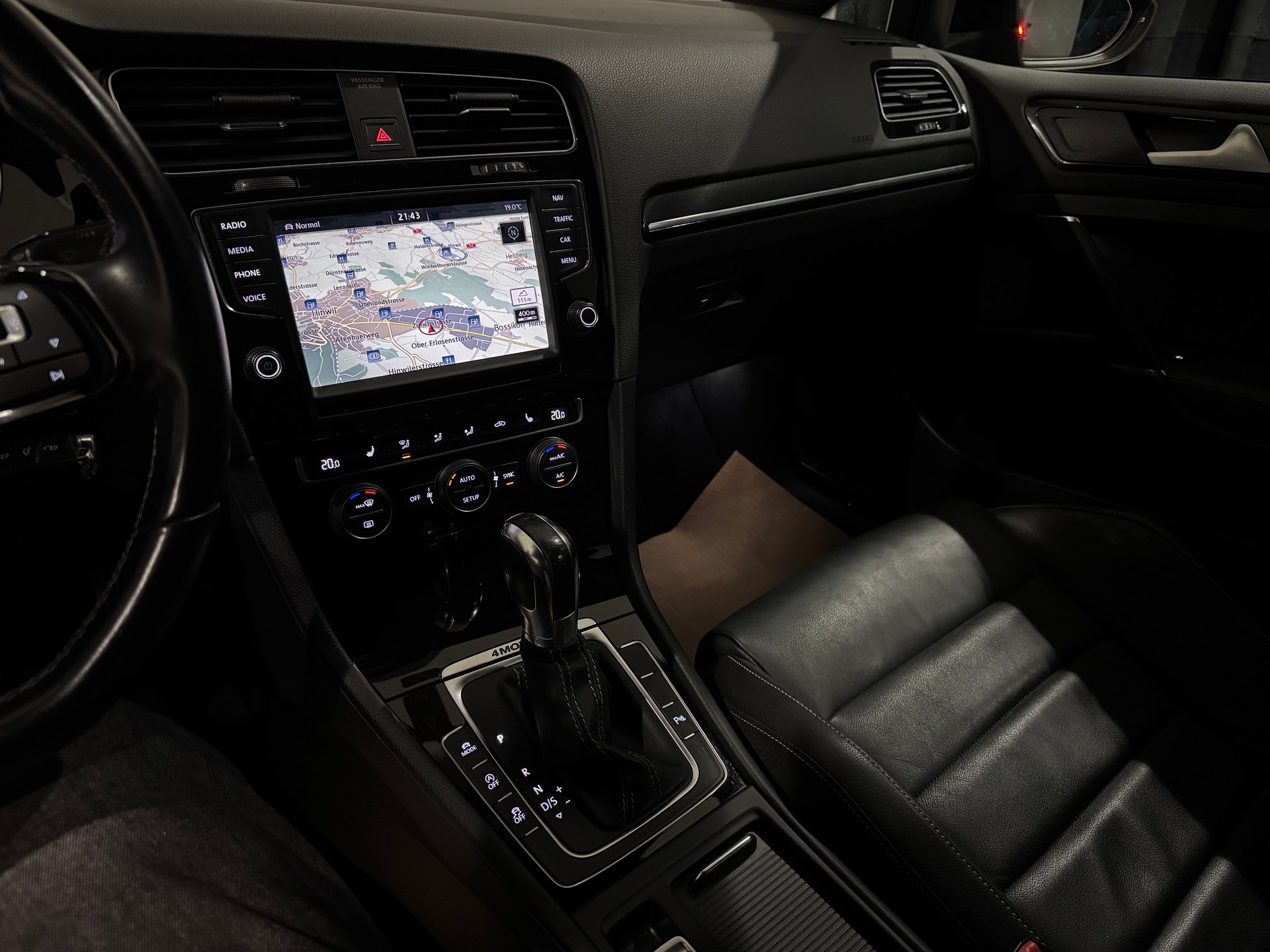 VW Golf 2.0 TSI R 4Motion DSG | CH |-image-16