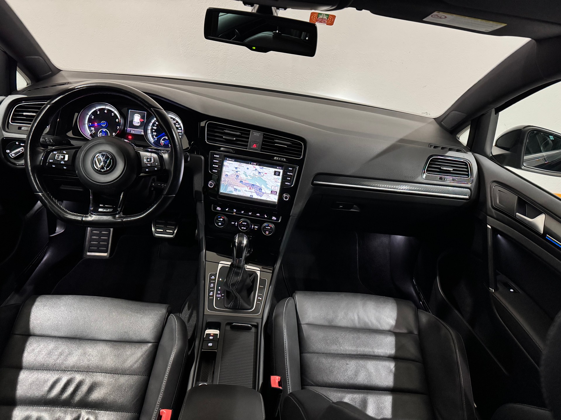 VW Golf 2.0 TSI R 4Motion DSG | CH |-image-12