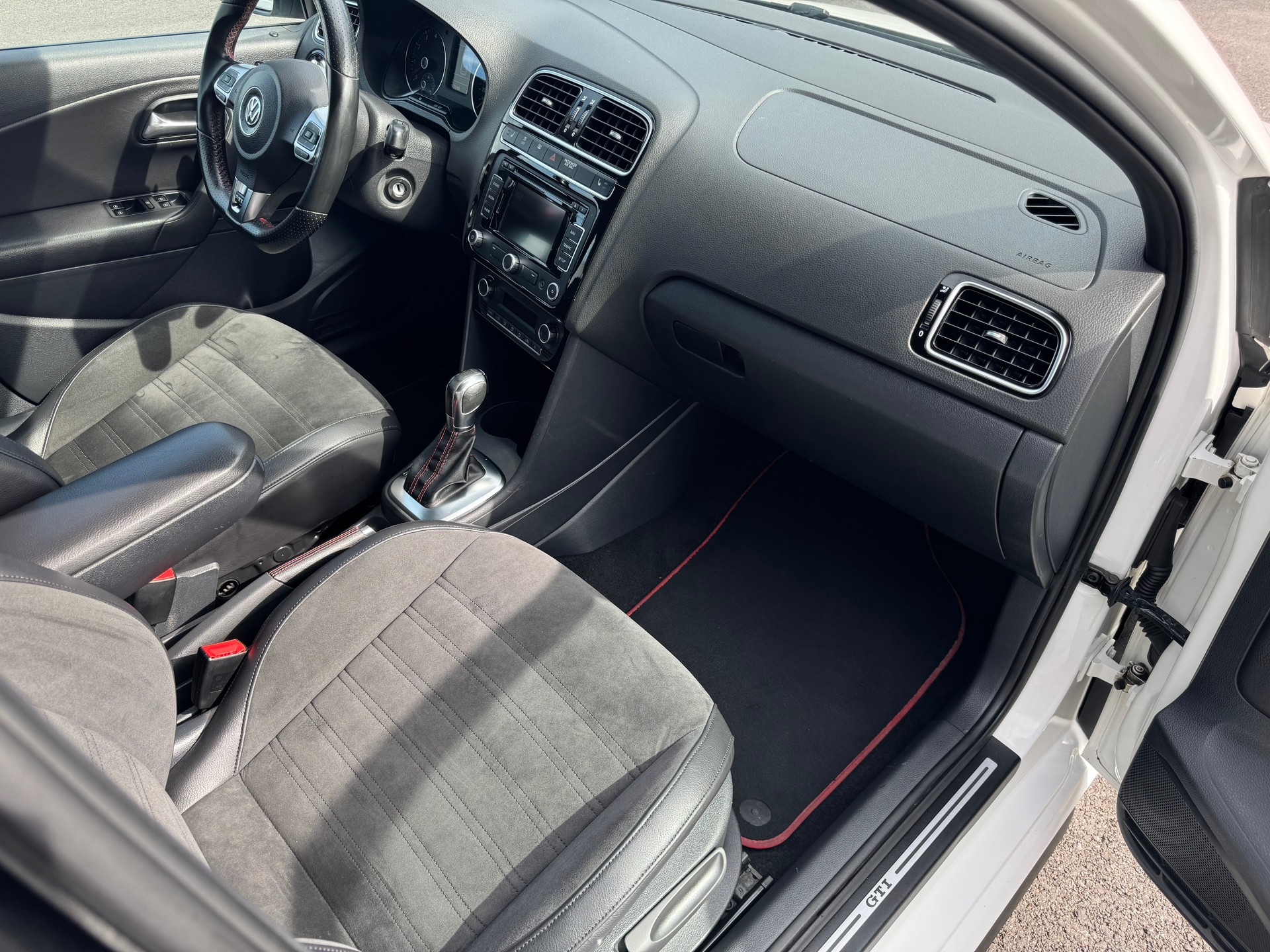 VW 1.4 TSI GTI DSG-image-8