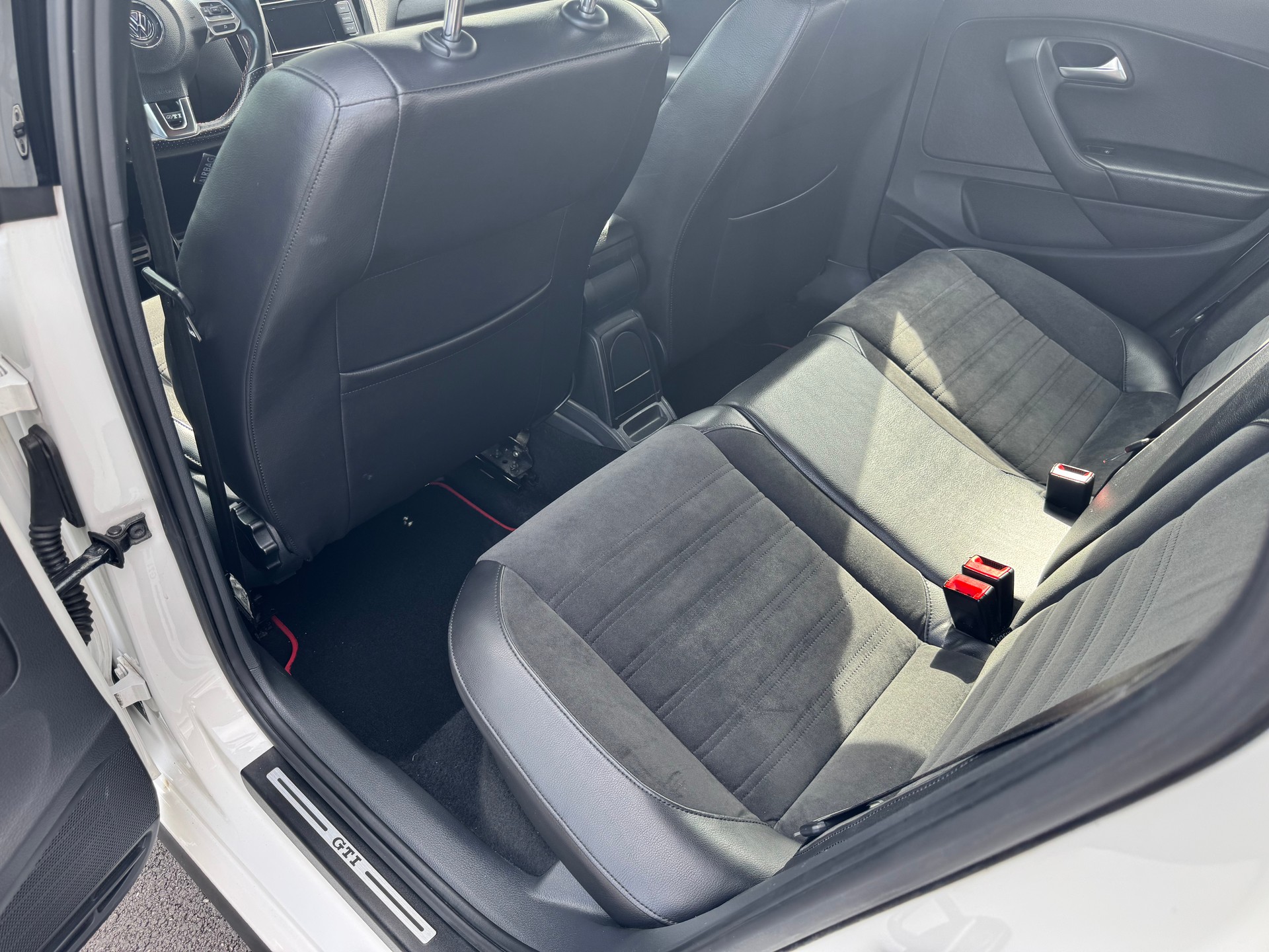 VW 1.4 TSI GTI DSG-image-7