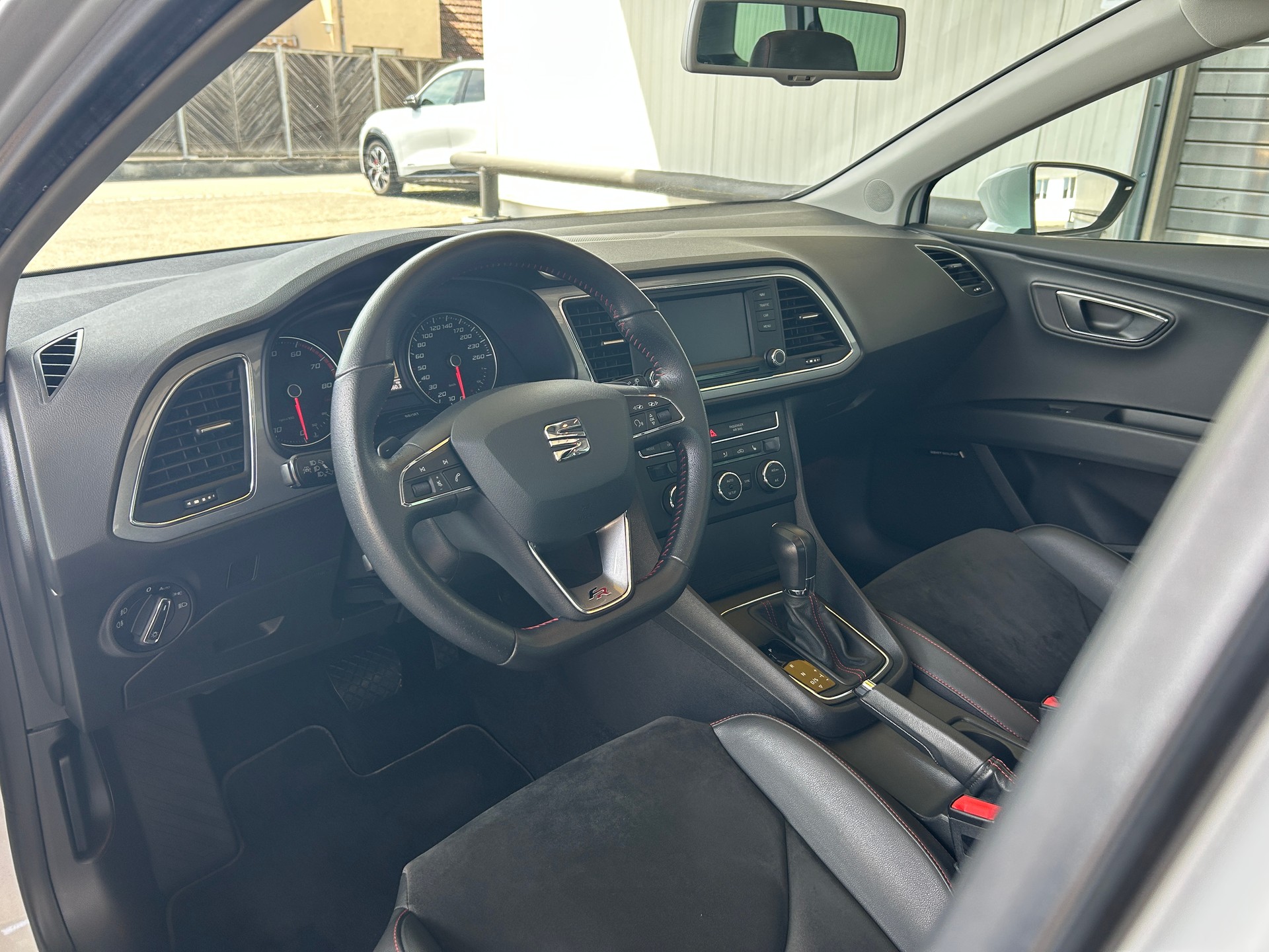 SEAT 1.8 TSI FR DSG-image-4