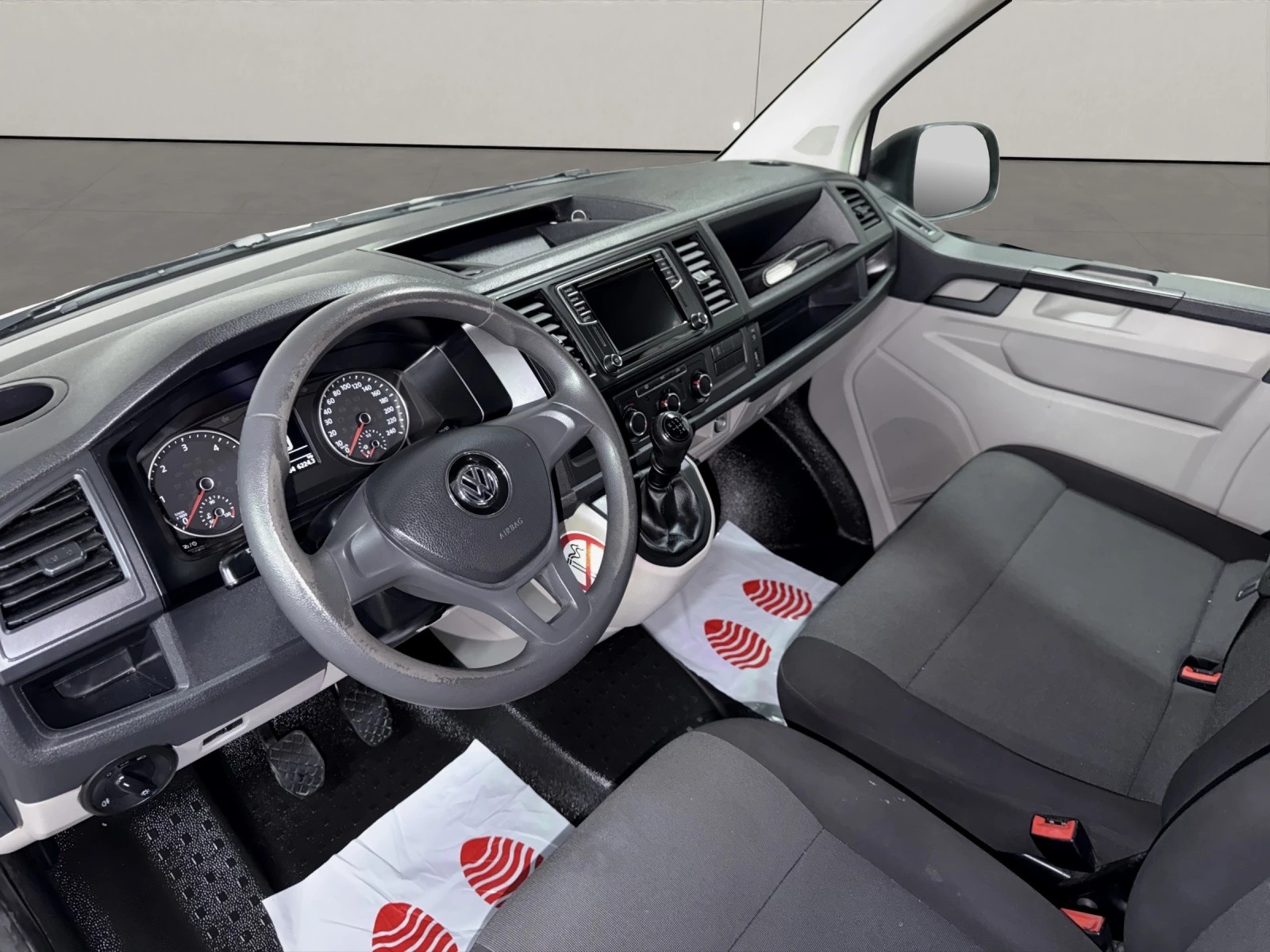VW T6 2.0 TDI 4Motion ( Mit AHK / Sortimo Regale )-image-8