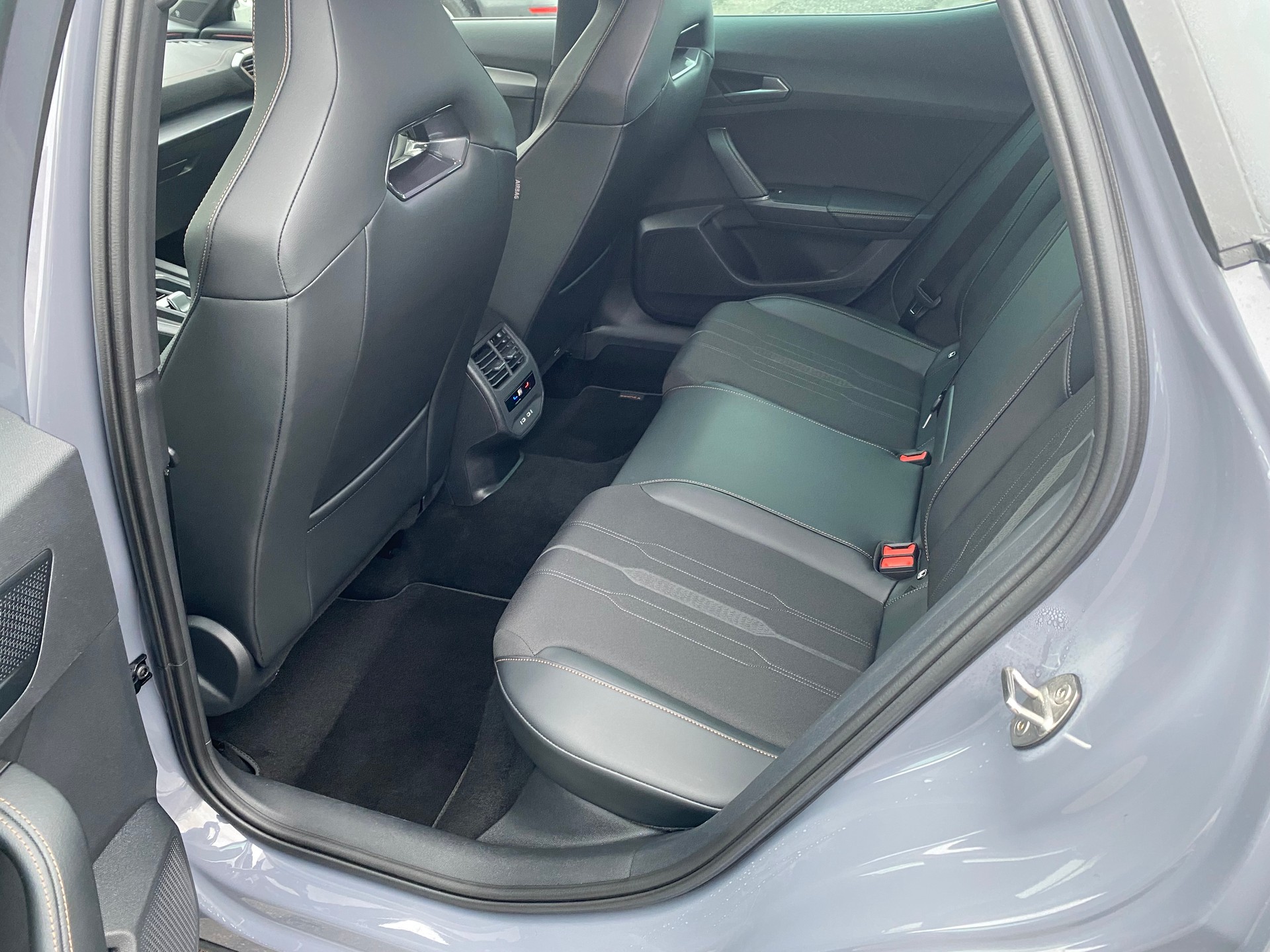 CUPRA Formentor 2.0TSI 310PS VZ 4Drive DSG **Top-Ausstattung**-image-7
