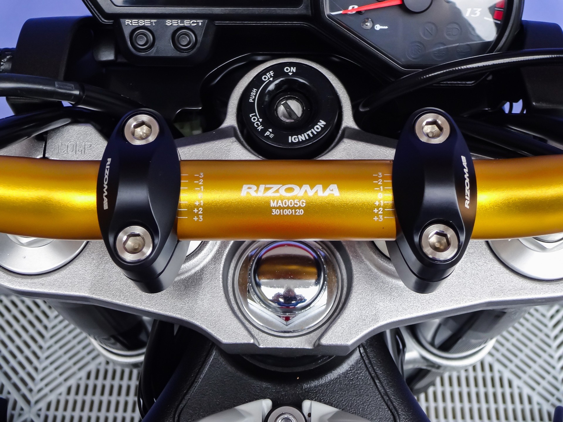 YAMAHA FZ1 N-image-9